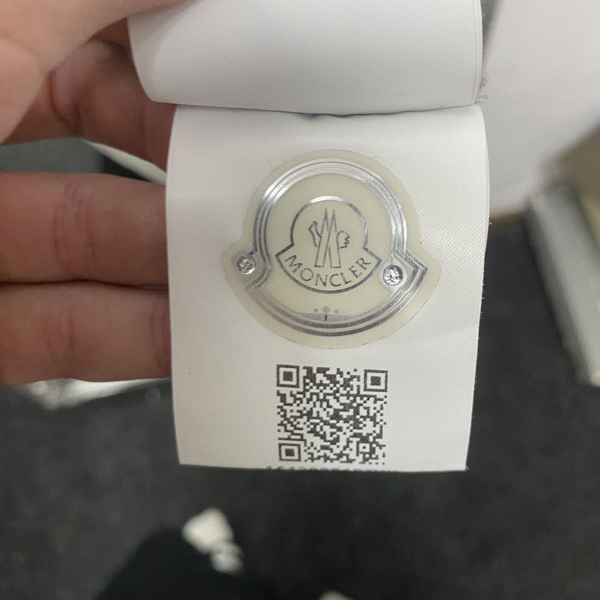 Moncler Moncler T Shirt Size US S / EU 44-46 / 1 - 15 Thumbnail