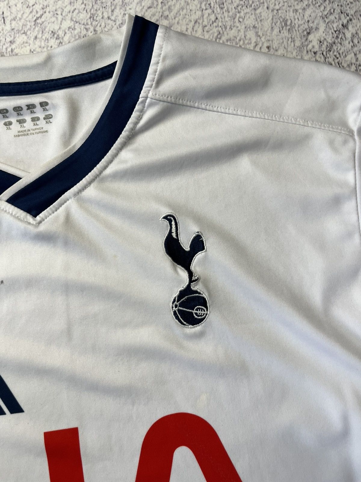 Vintage Mens Under Armour Tottenham Hotspur football shirt (Butleg) Size US XL / EU 56 / 4 - 8 Thumbnail
