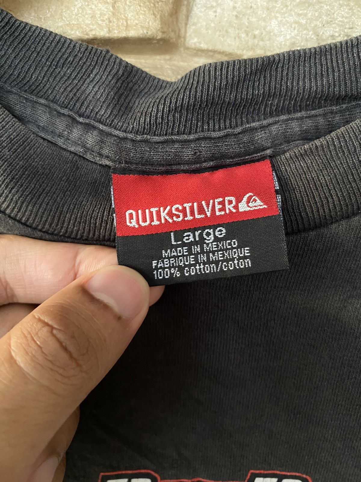 Quiksilver Vintage 90s Quiksilver Backhit Logo Surfing Tees Size US L / EU 52-54 / 3 - 5 Thumbnail