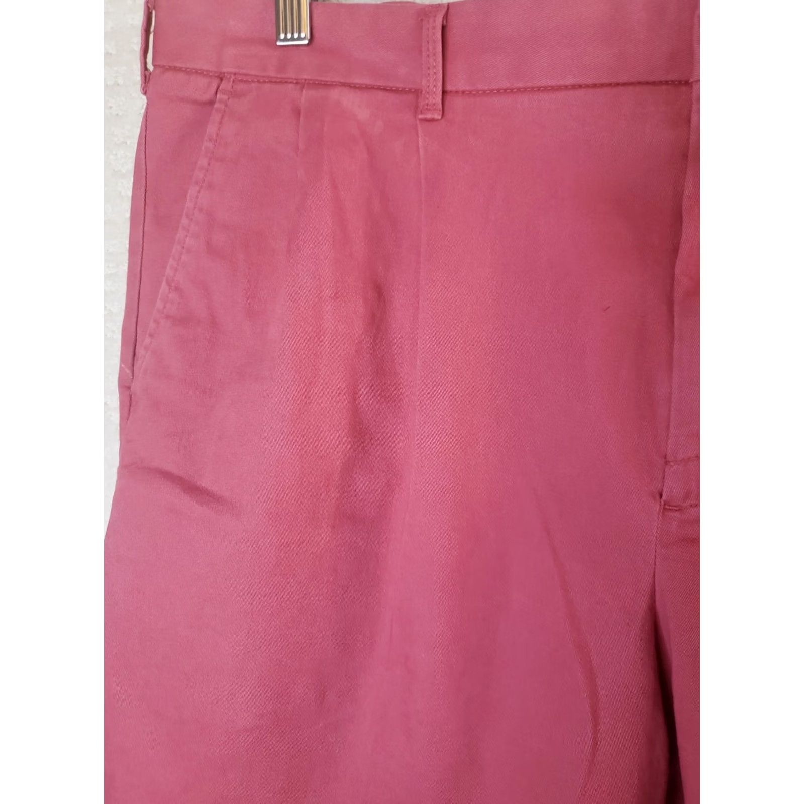 Izod Mens IZOD Saltwater Casual Shorts 40 x9.5 Cotton Stretch Pleated Front Light Red Size US 40 / EU 56 - 6 Thumbnail