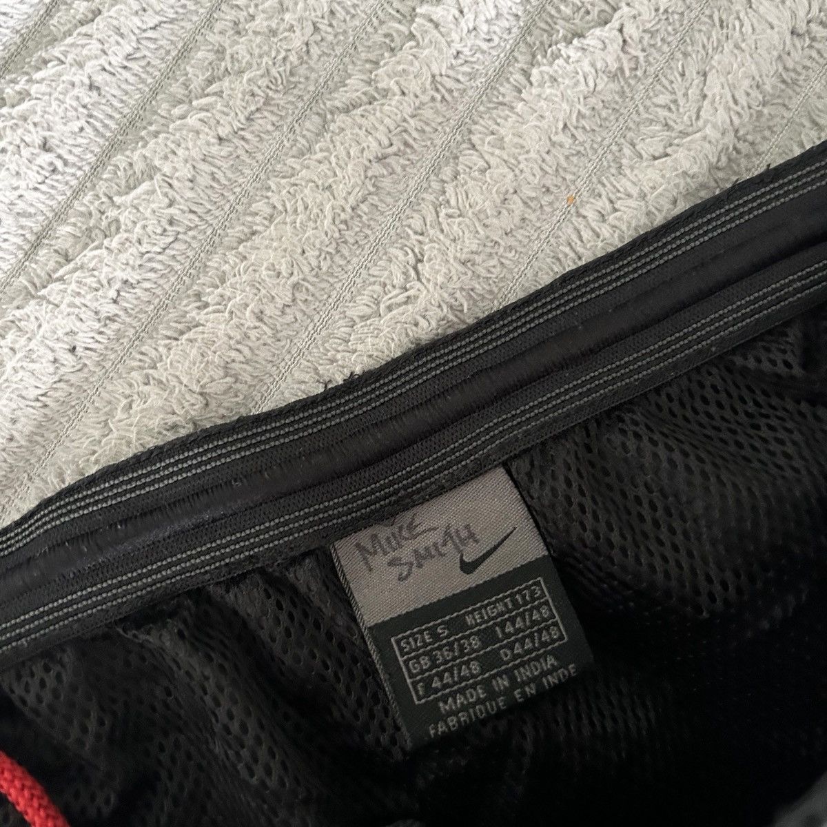 Nike Manchester United pants nike vintage Size US 31 - 4 Thumbnail