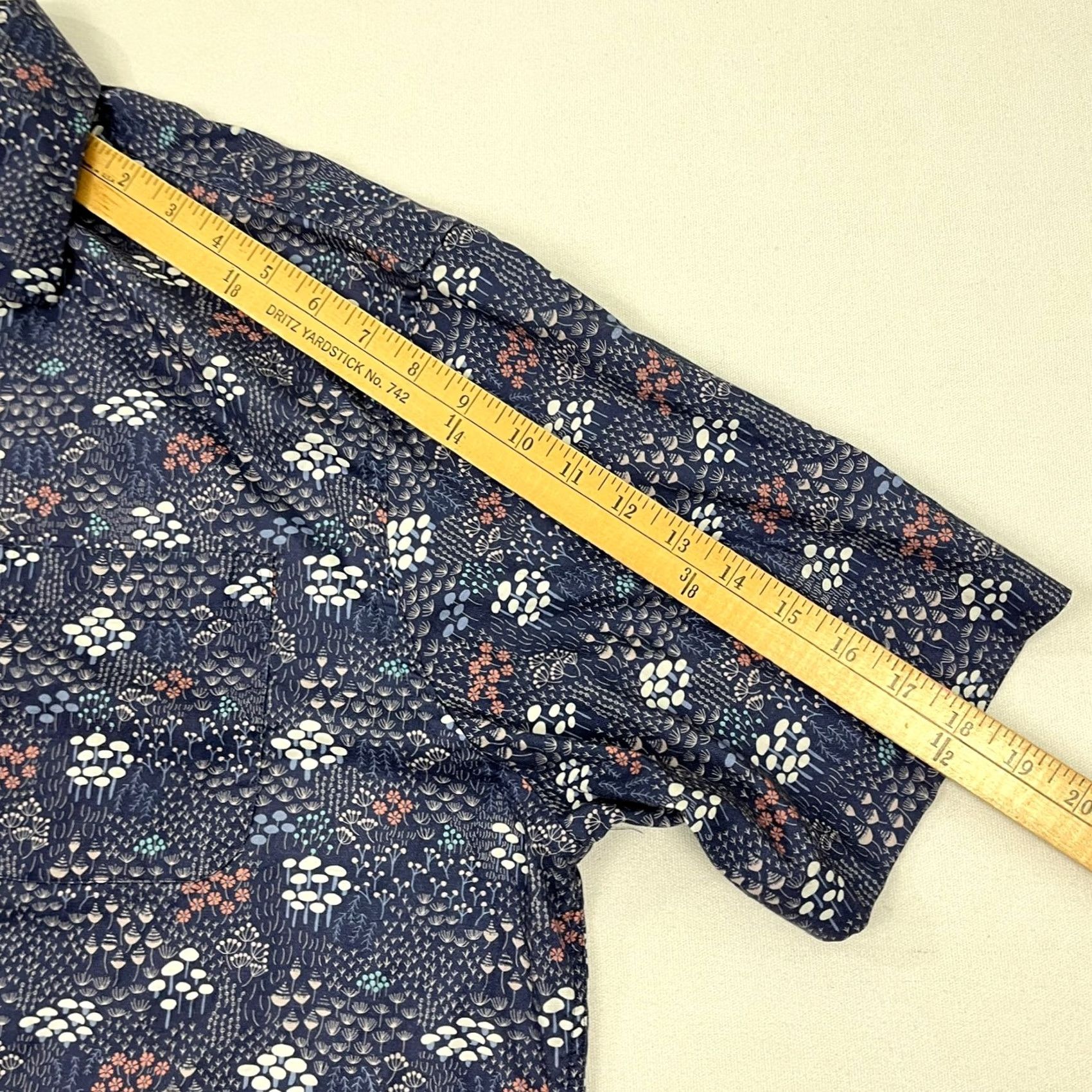 johnnie-O VINTAGE Johnnie-O Top Shelf Winslow Shirt Mens XL Blue Coastal Coral Reef Hawaiian Prep Size US XL / EU 56 / 4 - 6 Thumbnail