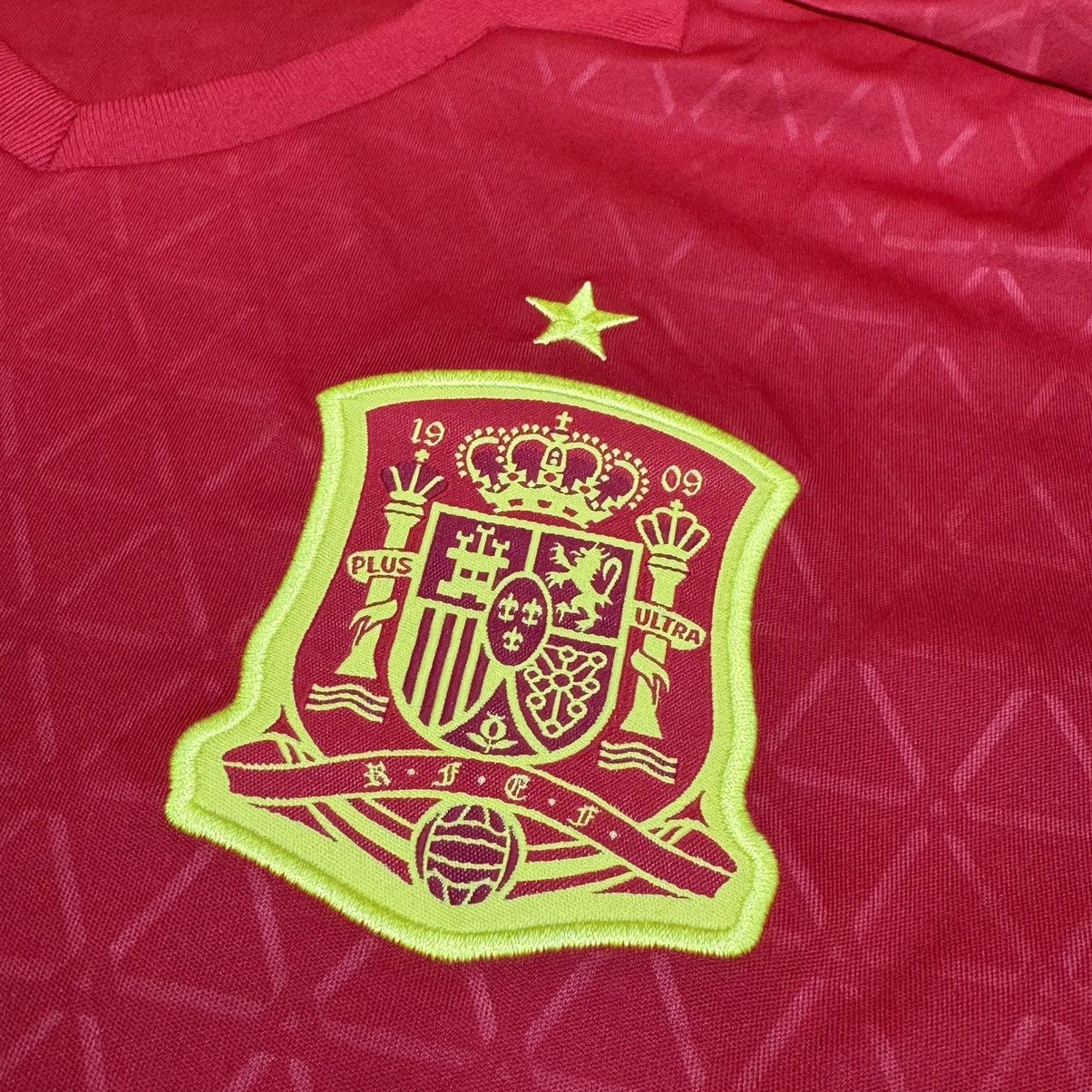 Adidas Spain 15/16 home shirt #7 Morata Size US M / EU 48-50 / 2 - 5 Thumbnail