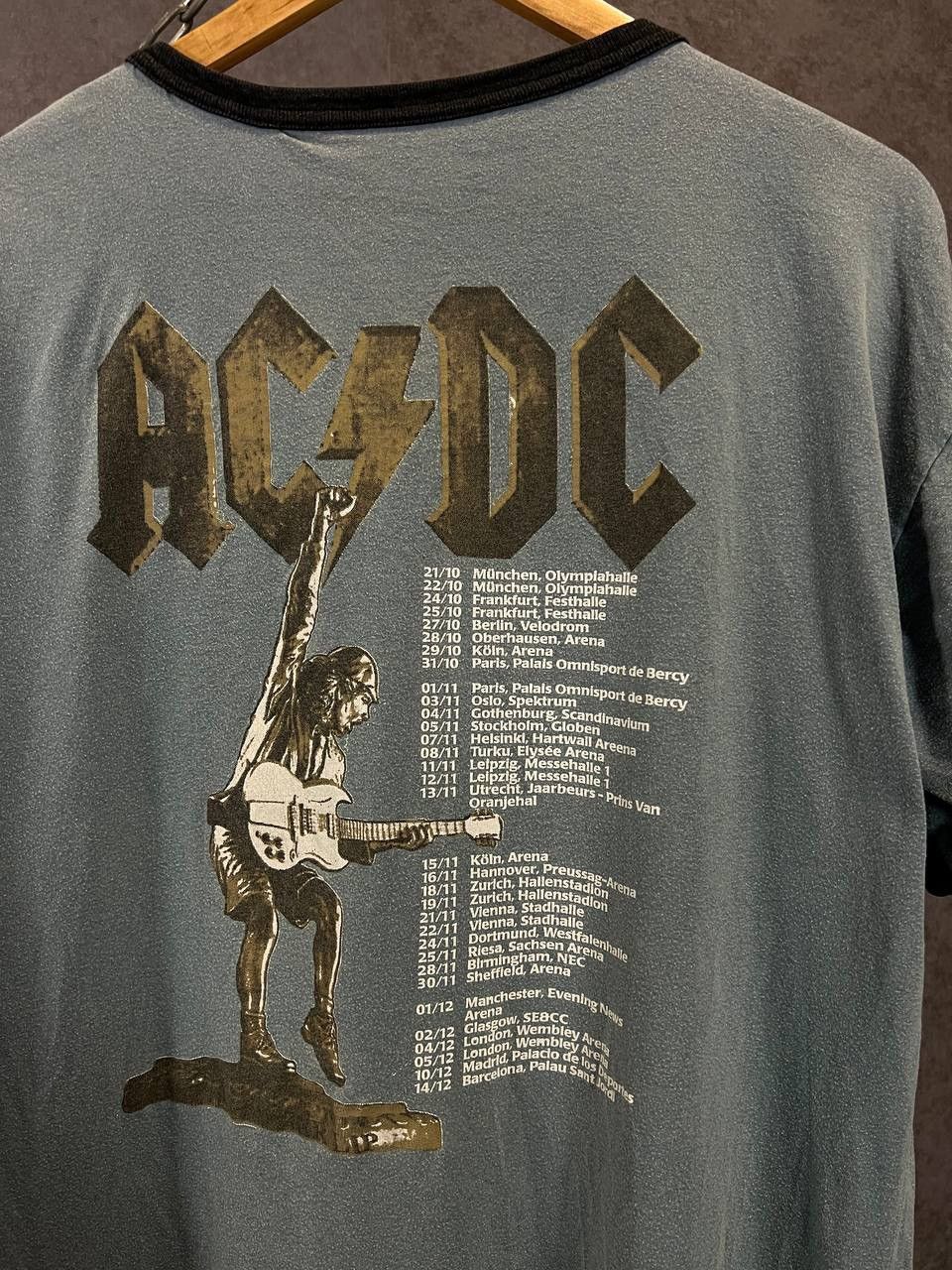 AC/DC × Band Tees AC/DC vintage rock band tour tee Size US L / EU 52-54 / 3 - 5 Thumbnail