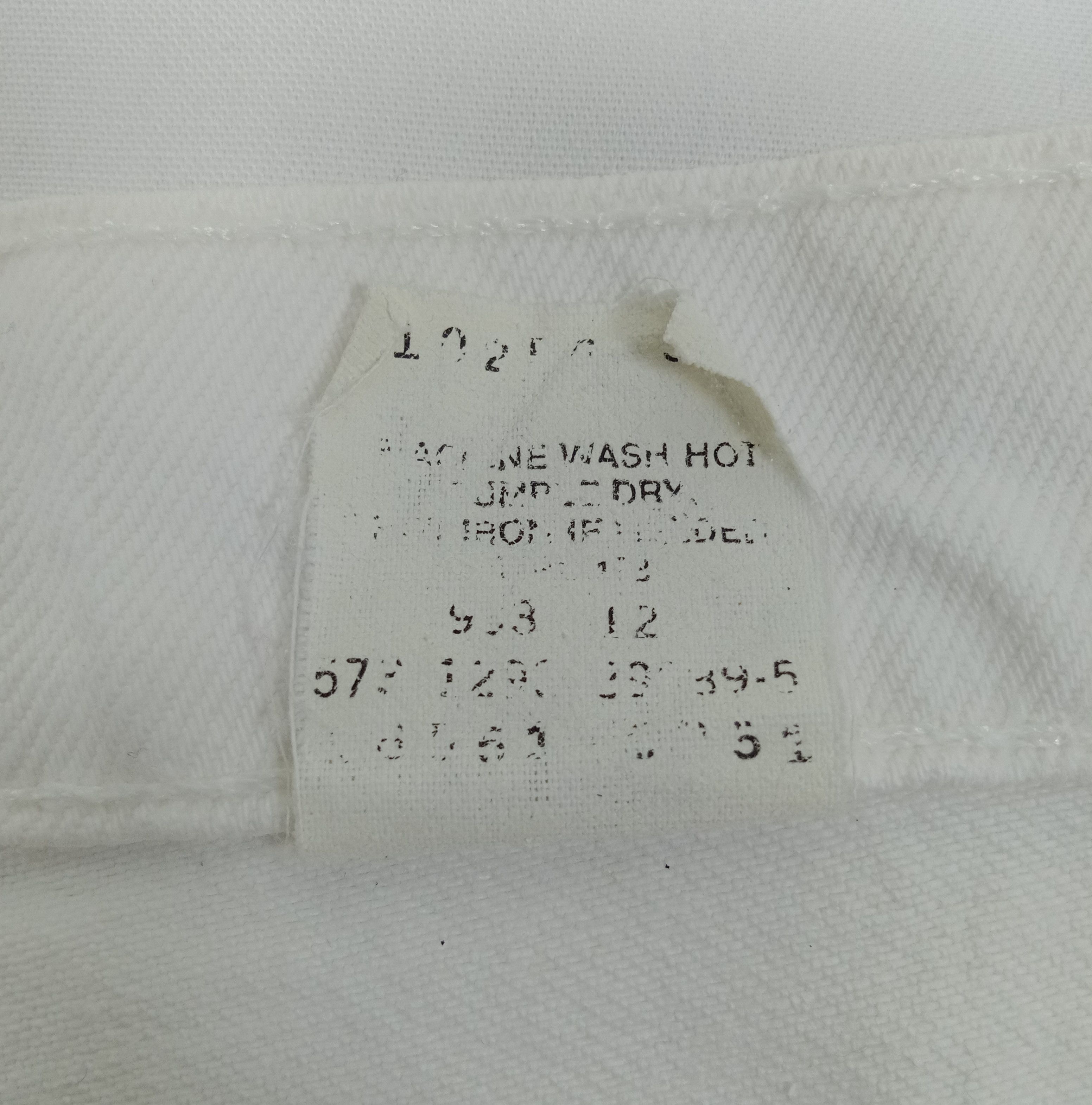 Vintage 90s Levi’s 551 Jeans Relaxed Fit White Denim