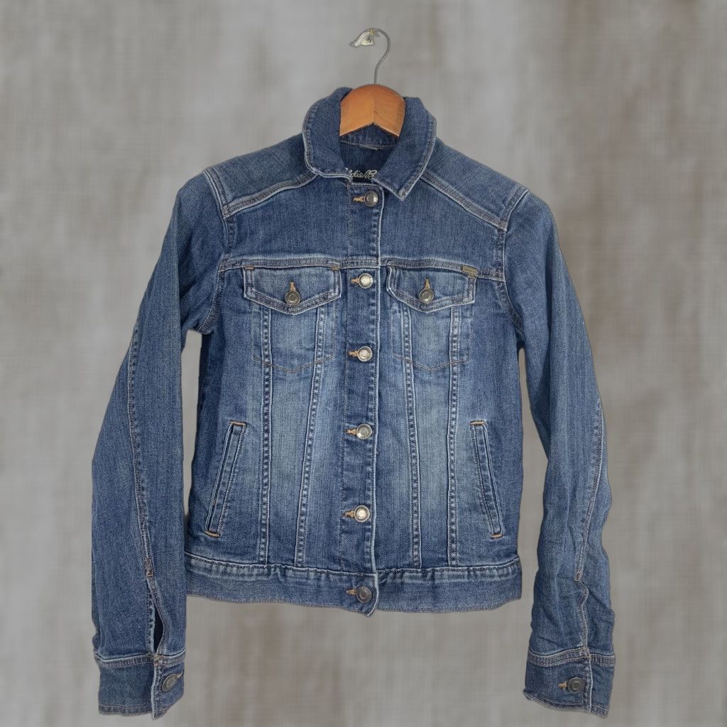 Eddie Bauer VINTAGE Eddie Bauer Button Down Jean Jacket Womens XS Denim Blue Collared Size 26" / US 2 / IT 38 - 1 Thumbnail