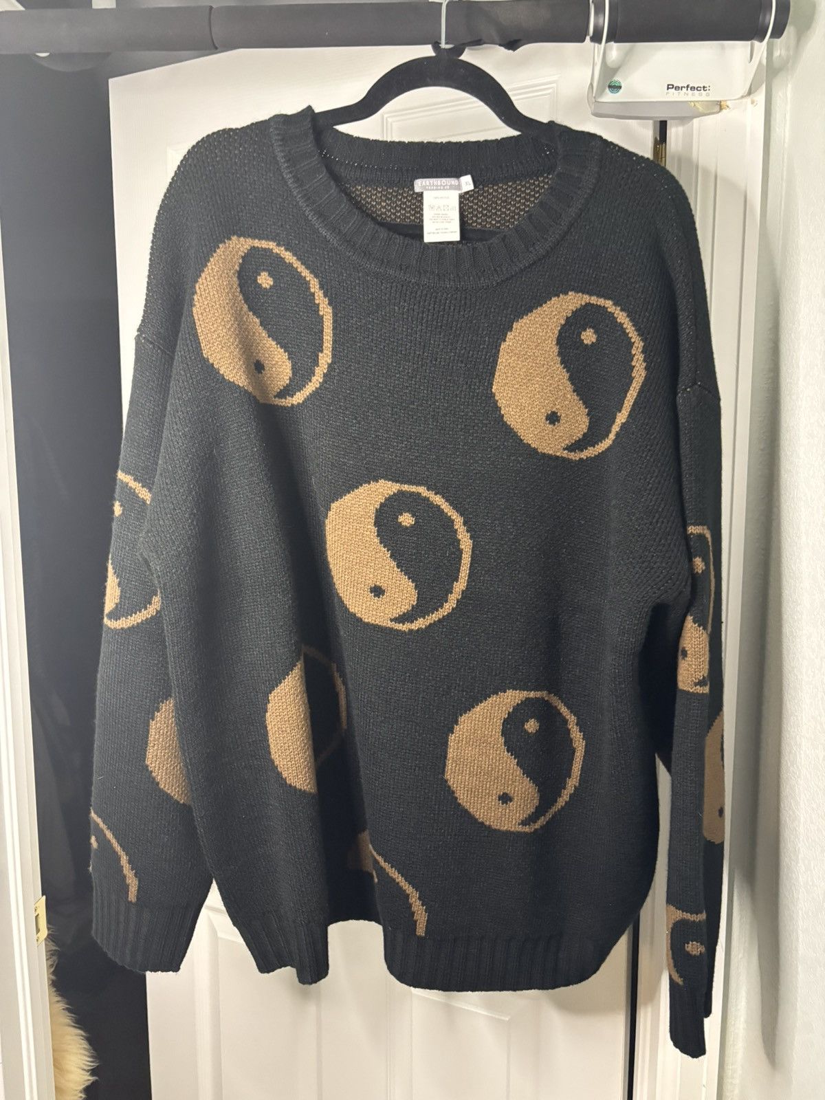 Other Earthbound Black Yin Yang Japan Style Knit Sweater Size XL Size US XL / EU 56 / 4 - 1 Thumbnail