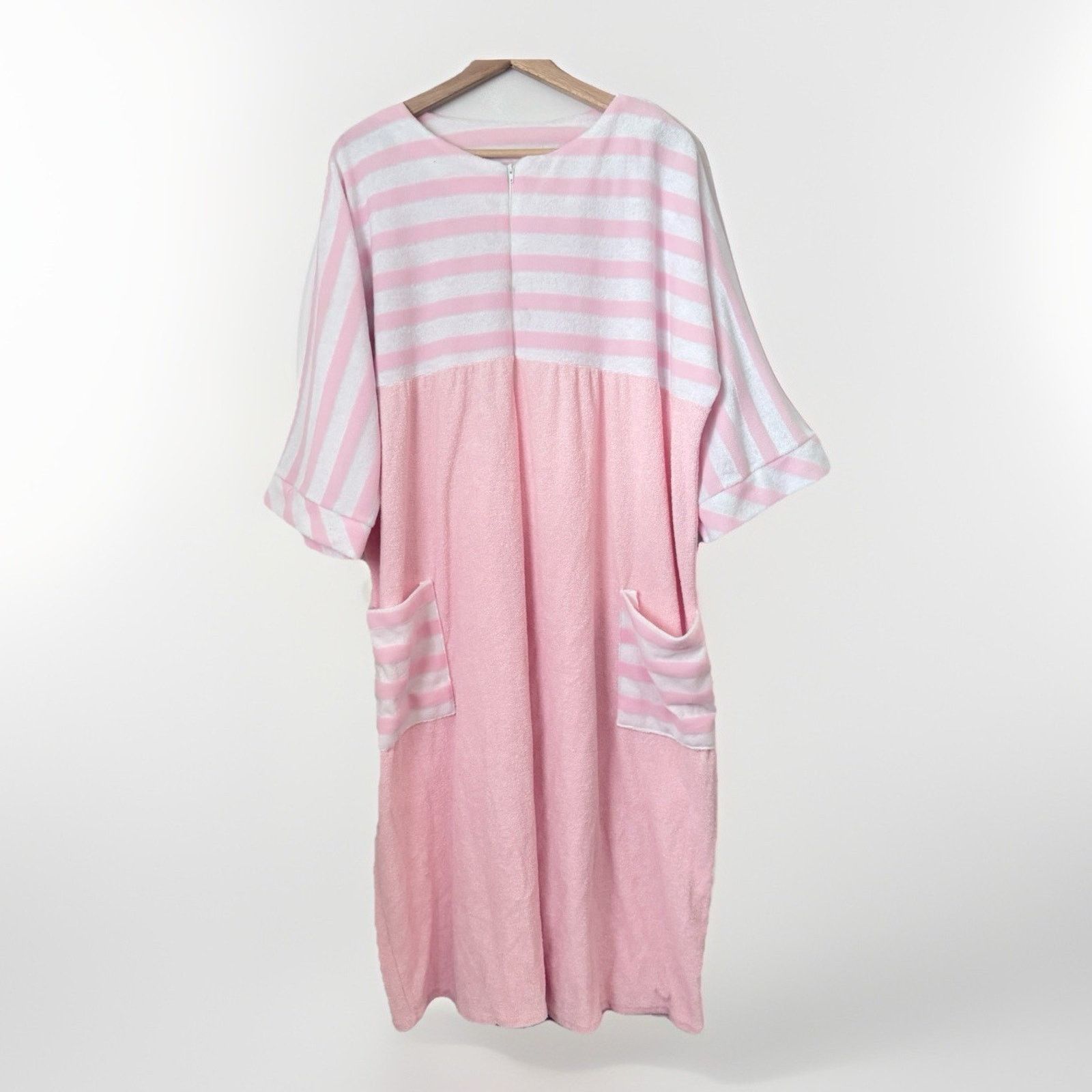 Other Vtg House Dress Bath Robe Terry Grannycore 80s Zipper Pocket Size ONE SIZE - 1 Thumbnail