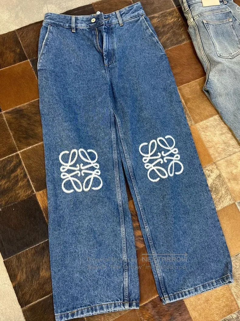 Loewe LOEWE Logo High. Size US 34 / EU 50 - 1 Thumbnail