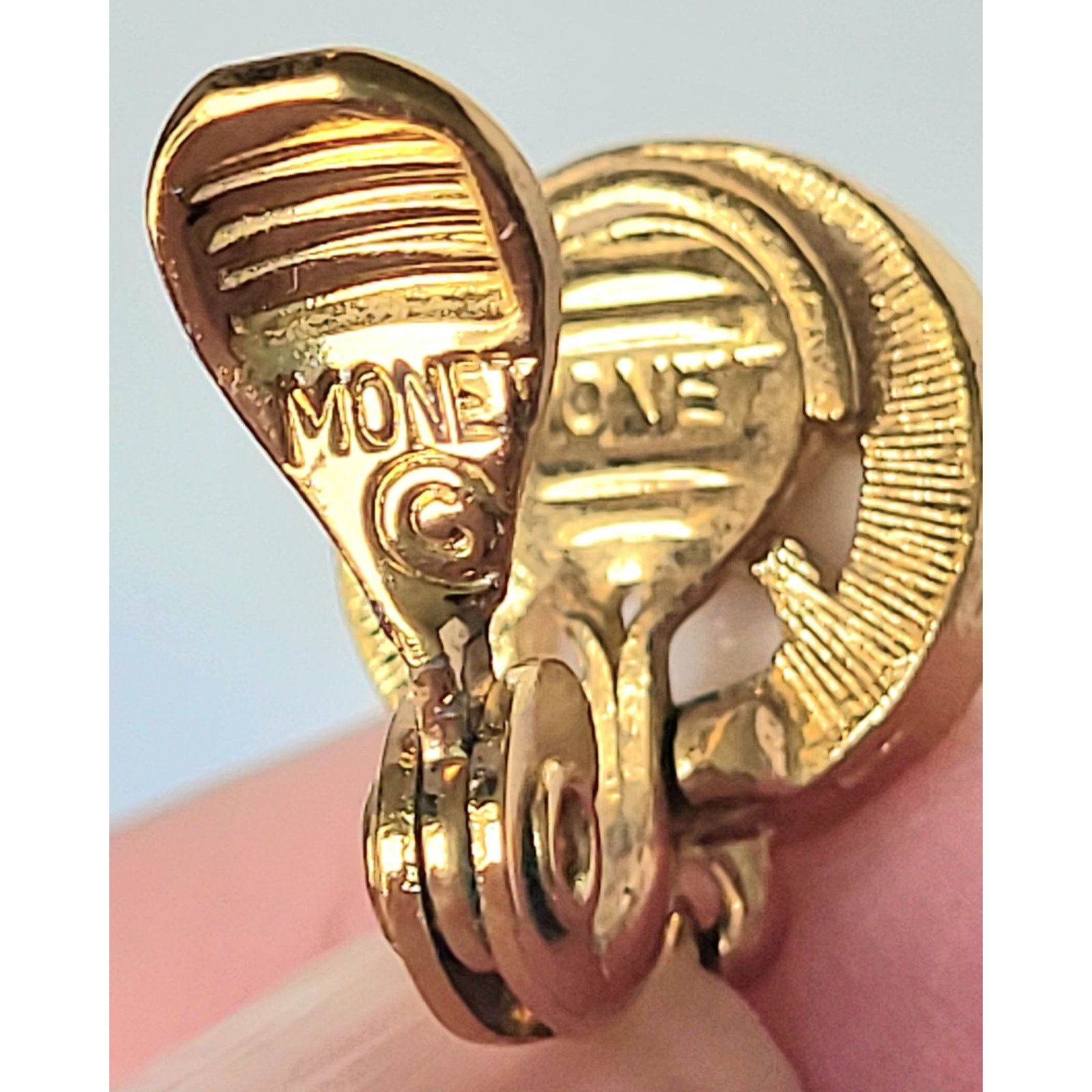 Monet Monet Set Earrings Necklace Monkey Paw White Gold Clip-On Size ONE SIZE - 8 Thumbnail