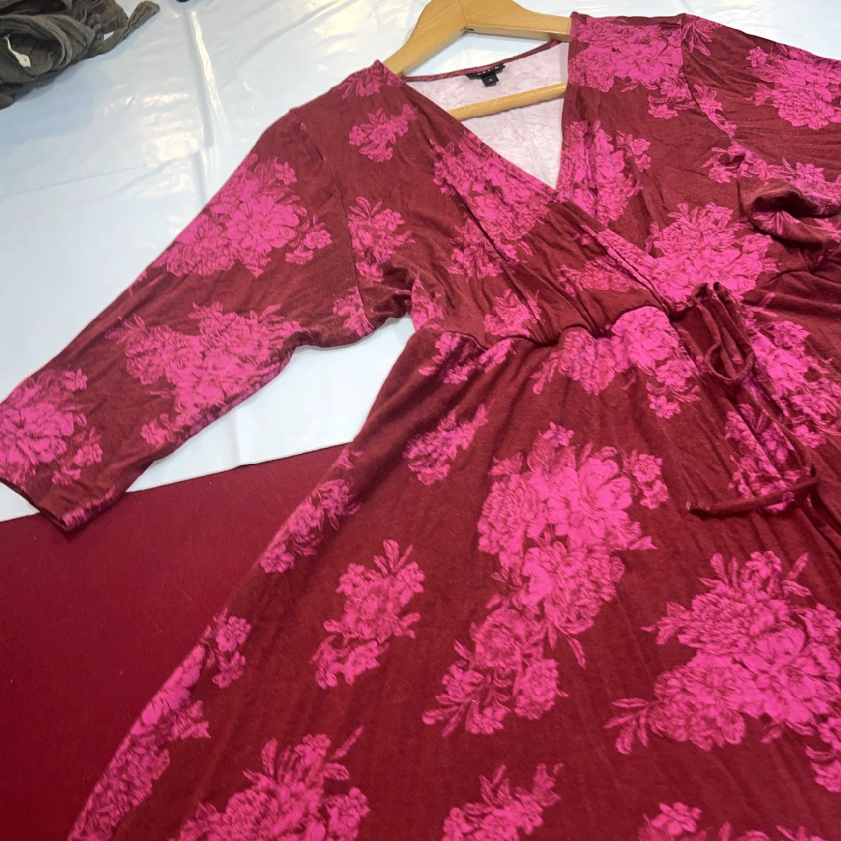 Torrid Torrid Floral Dress V-Neck Wrap Midi 2XL Pink Red Jersey Knit Tie Front Size XXL / US 16-18 / IT 52-54 - 6 Thumbnail