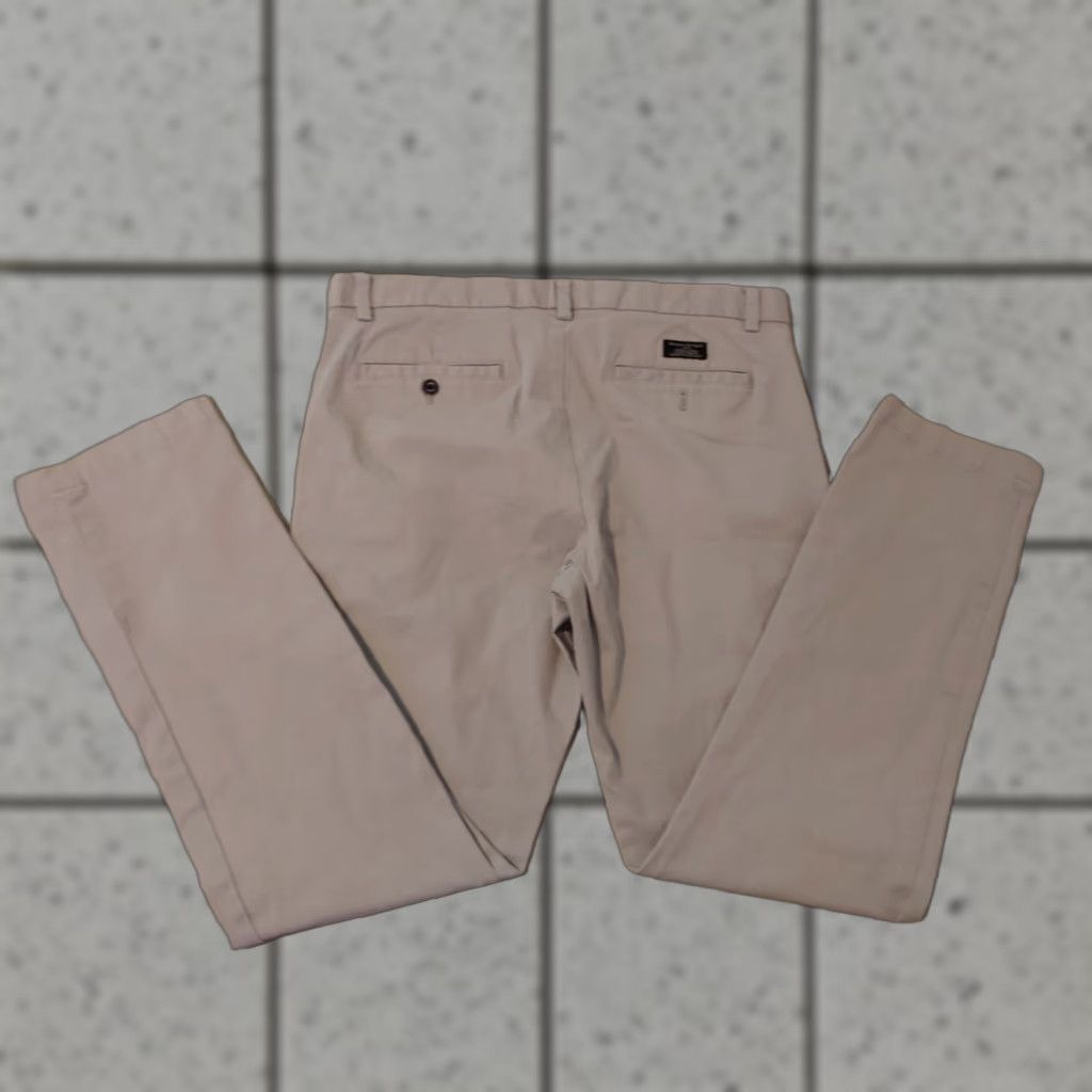 Banana Republic Banana Republic Pants Chino Cotton Beige 36 Regular Mens 36x34 36x32 Trouser Slacks Dress Pants Size US 36 / EU 52 - 1 Thumbnail