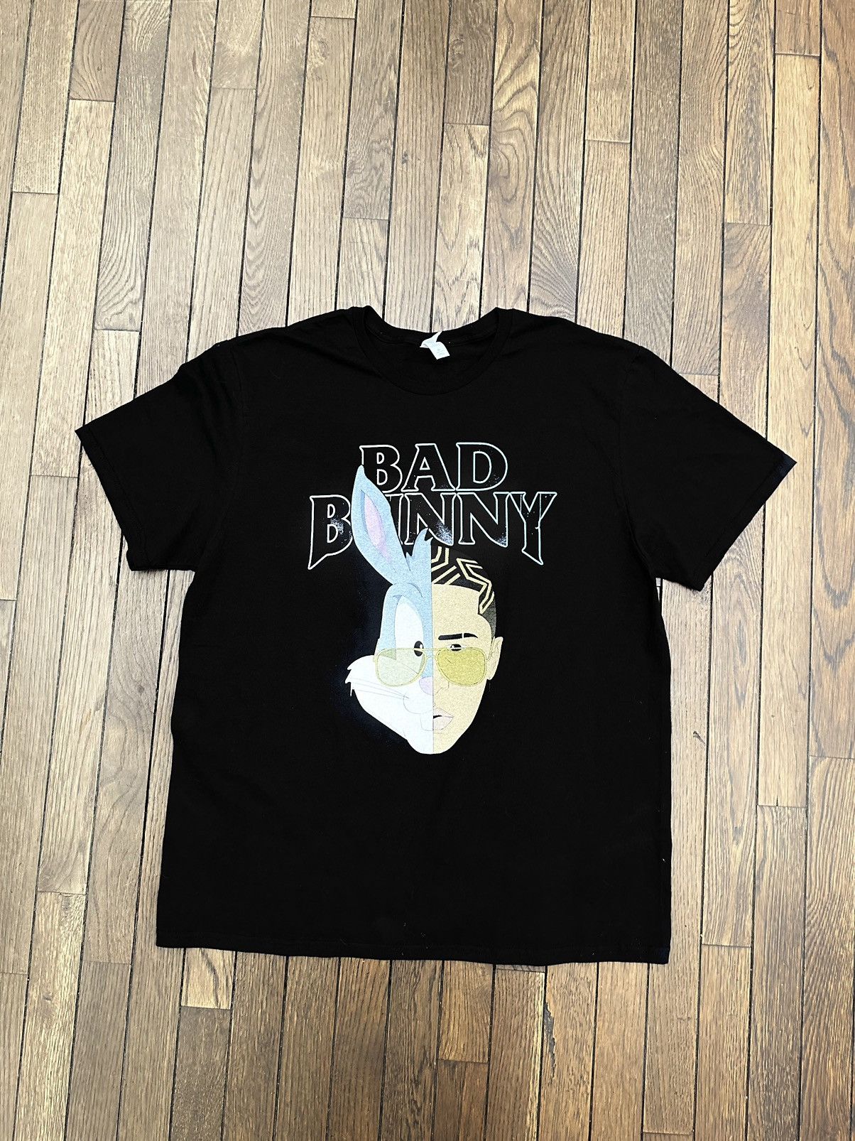 Band Tees RARE Bad Bunny x Bugs Bunny 2019 " X 100 Pre " Tour Tee Size US XL / EU 56 / 4 - 1 Thumbnail