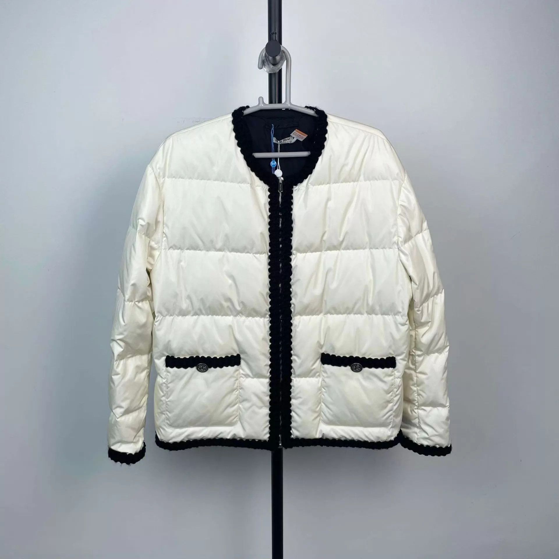 Miu Miu Miu Miu white down jacket size 40 95 new Size S / US 4 / IT 40 - 1 Thumbnail