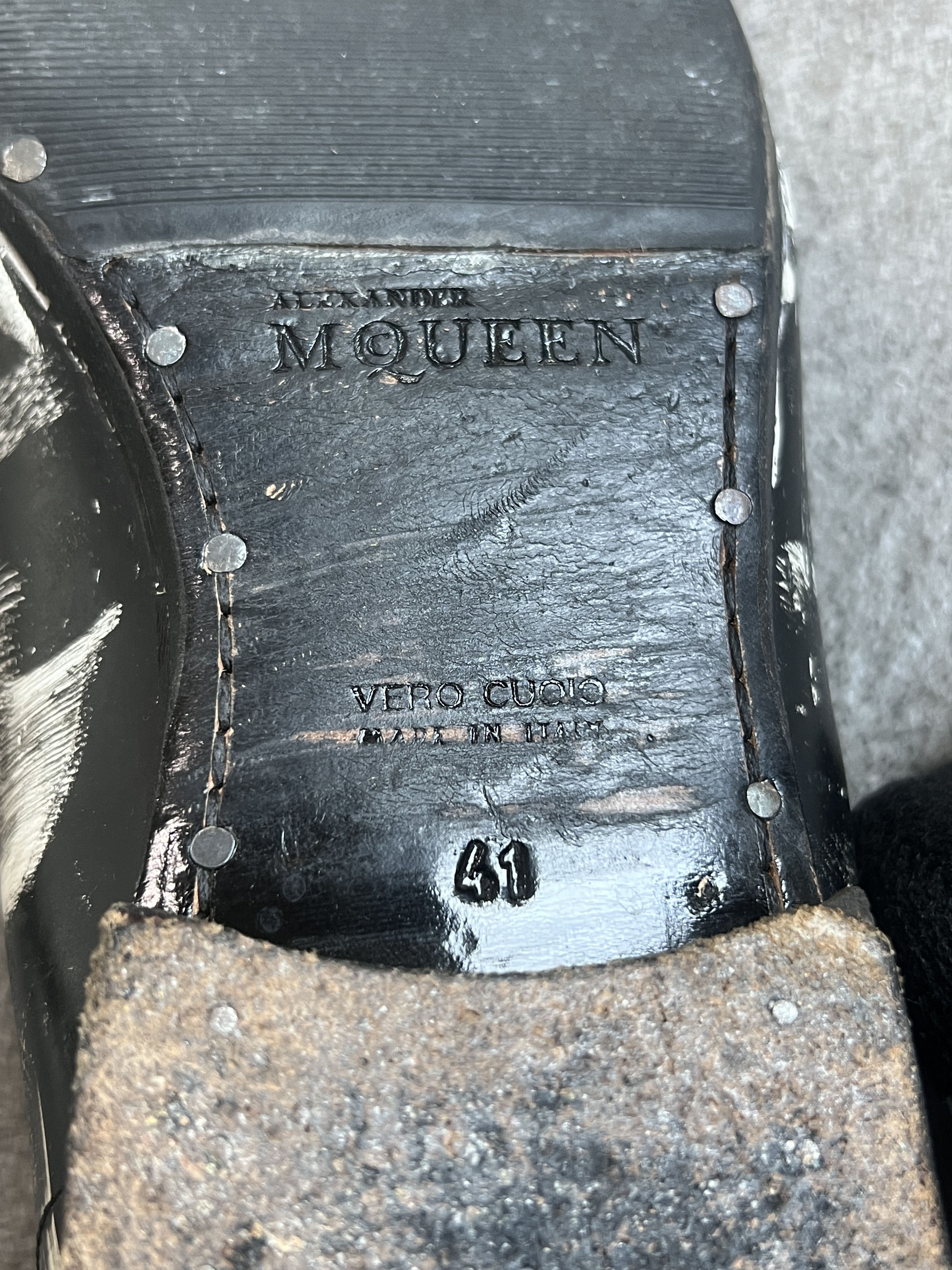 Alexander McQueen Alexander McQueen Skull Distressed Loafers EU41 Size US 8 / EU 41 - 13 Thumbnail