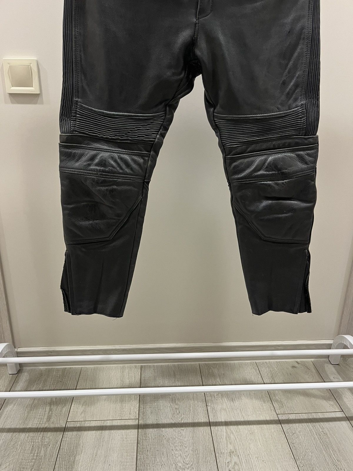 Leather VINTAGE NAVY MOTOR CYCLE GEAR LEATHER PANTS WITH PADS Size US 34 / EU 50 - 2 Thumbnail