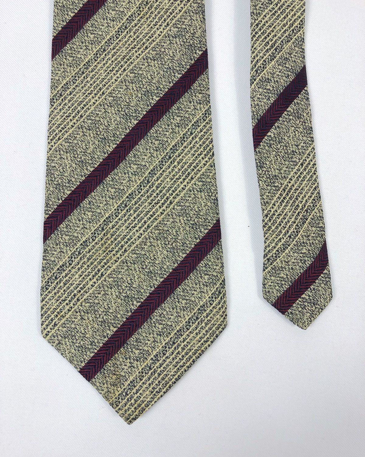 Vintage × Yves Saint Laurent Rare Vintage Yves Saint Laurent Silk Tie Size ONE SIZE - 3 Thumbnail