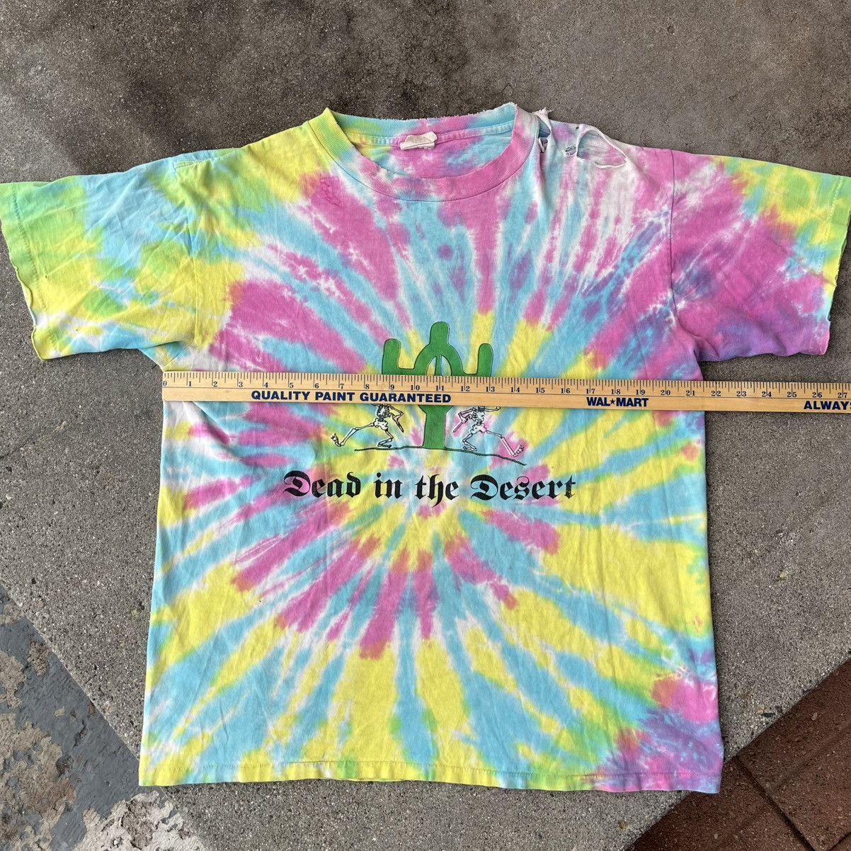 Band Tees × Grateful Dead × Vintage Vintage 92’ Grateful Dead ‘Dead In The Desert’ Band Tee Sz L Size US L / EU 52-54 / 3 - 3 Thumbnail