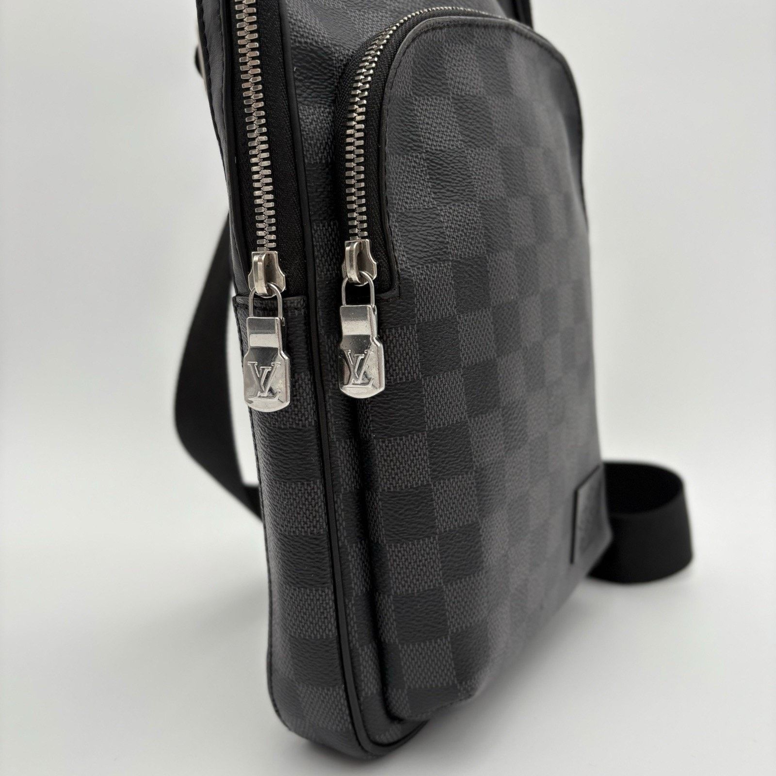 Louis Vuitton Sling Bag Damier Graphite Canvas ' Black ' | SUPER CLEAN! Size ONE SIZE - 2 Thumbnail