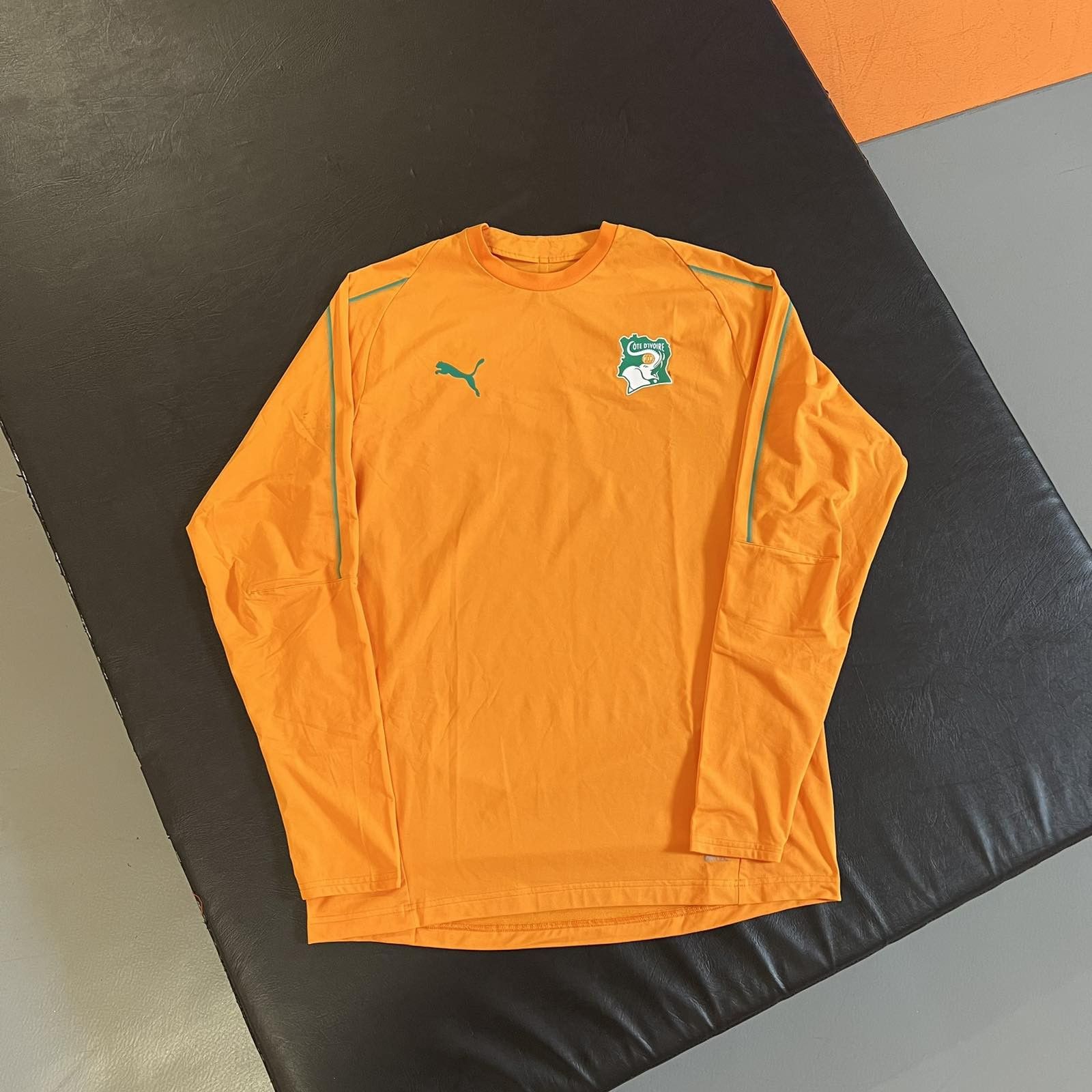 Puma Vintage soccer jersey Côte d’Ivoire puma size XL Size US XL / EU 56 / 4 - 1 Thumbnail