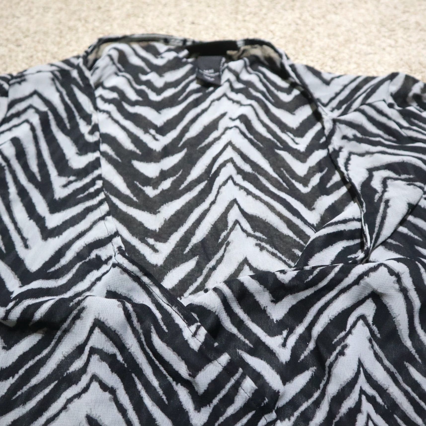 Vintage Lane Bryant Shirt Women Adult Size 16 Black Zebra Front Wrap Polyester Blouse Long Sleeve Size XXL / US 16-18 / IT 52-54 - 5 Thumbnail