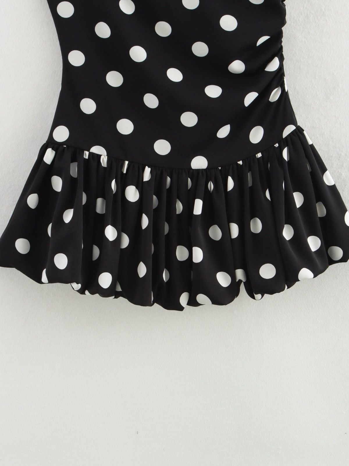 Other NWT One-Shoulder Polka Dot Ruffled Mini Dress Size S/M/L Size M / US 6-8 / IT 42-44 - 7 Thumbnail