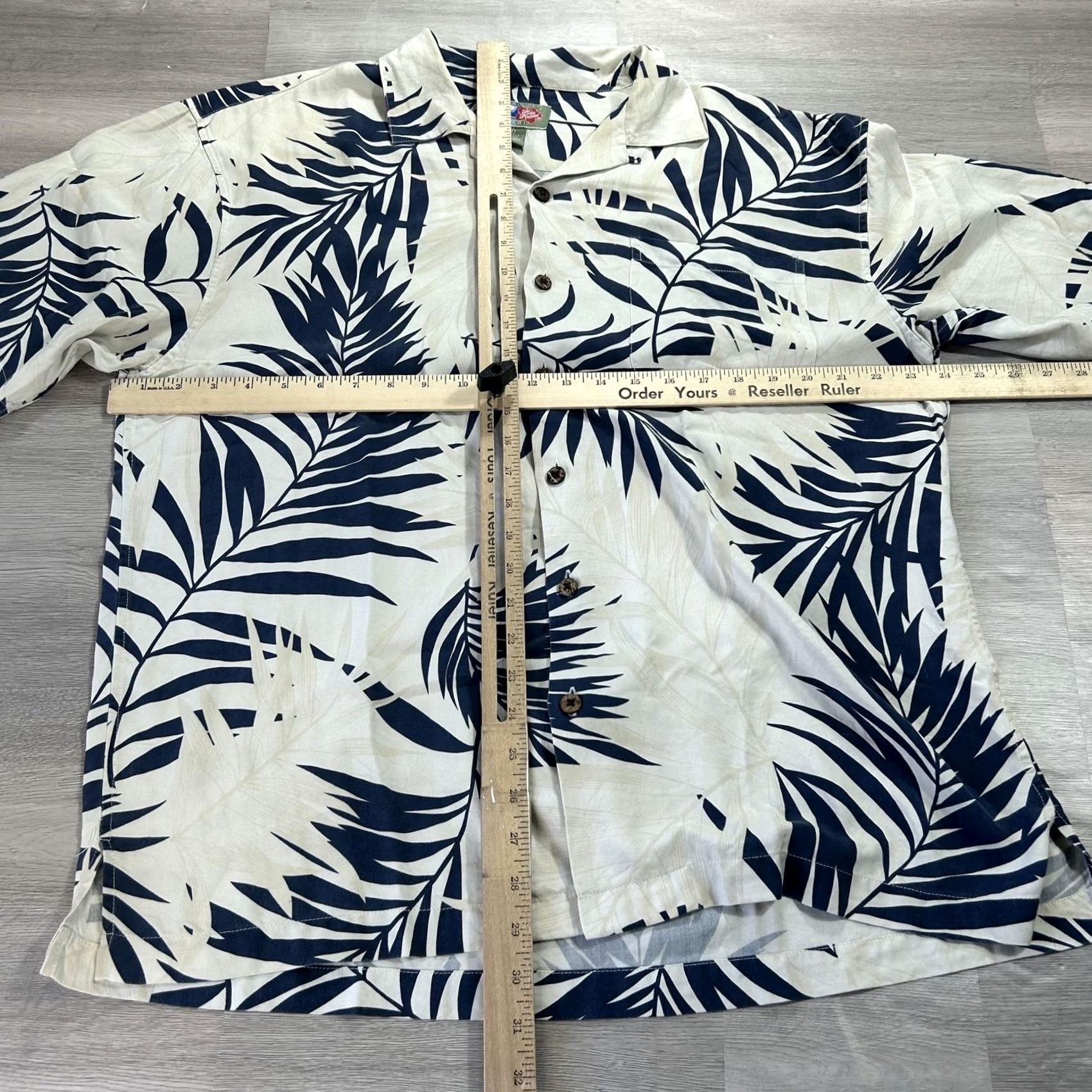 Hilo Hattie Hilo Hattie Shirt Mens M Blue Palm Leaf Hawaiian Aloha Silk Button Up Tropical Floral Short Sleeve Casual Relaxed Fit Collection Size US M / EU 48-50 / 2 - 5 Thumbnail