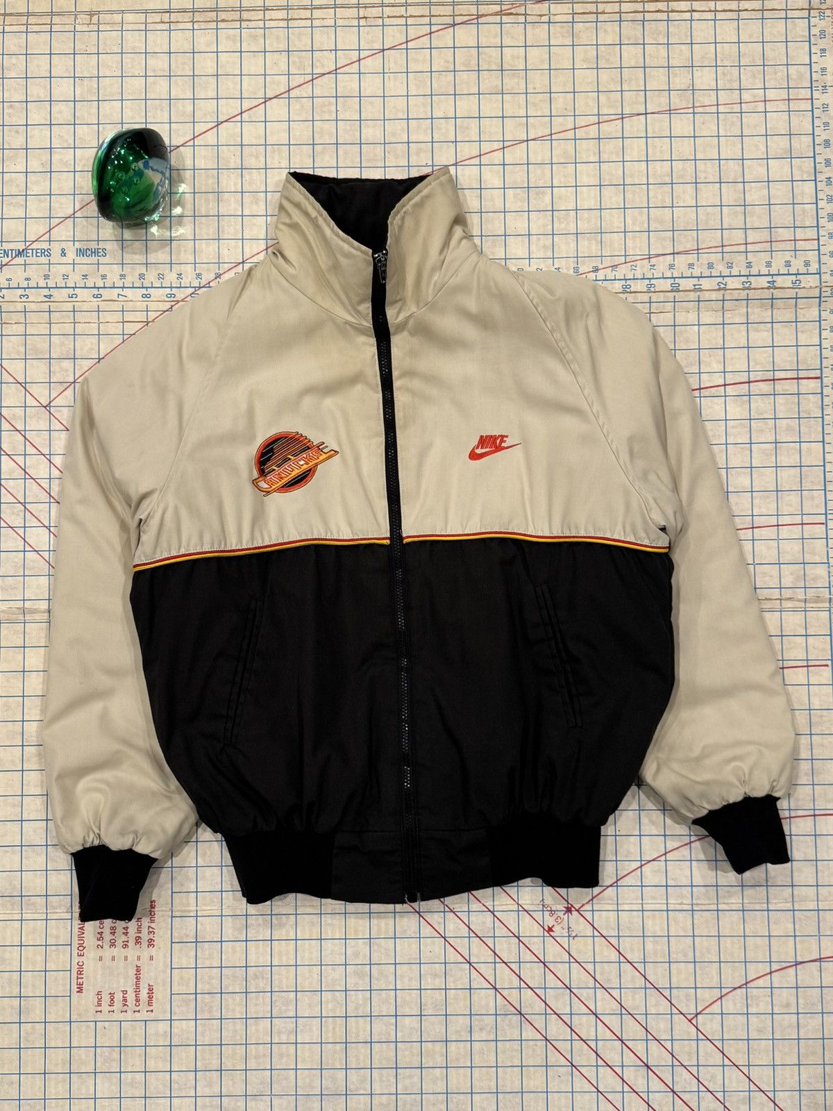 Nike Vintage 80’s Nike Vancouver Canucks Team Issued Jacket Large Size US L / EU 52-54 / 3 - 1 Thumbnail
