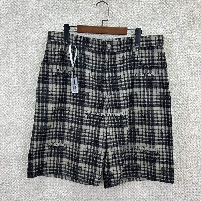 Louis Vuitton Louis Vuitton Checked Logo Denim Shorts Size US 34 / EU 50 - 1 Thumbnail