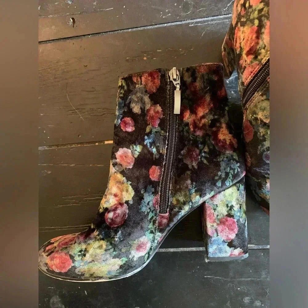 Designer Monique Floral Print Ankle Boots - Trendy & Stylish Size US 6 / IT 36 - 3 Thumbnail
