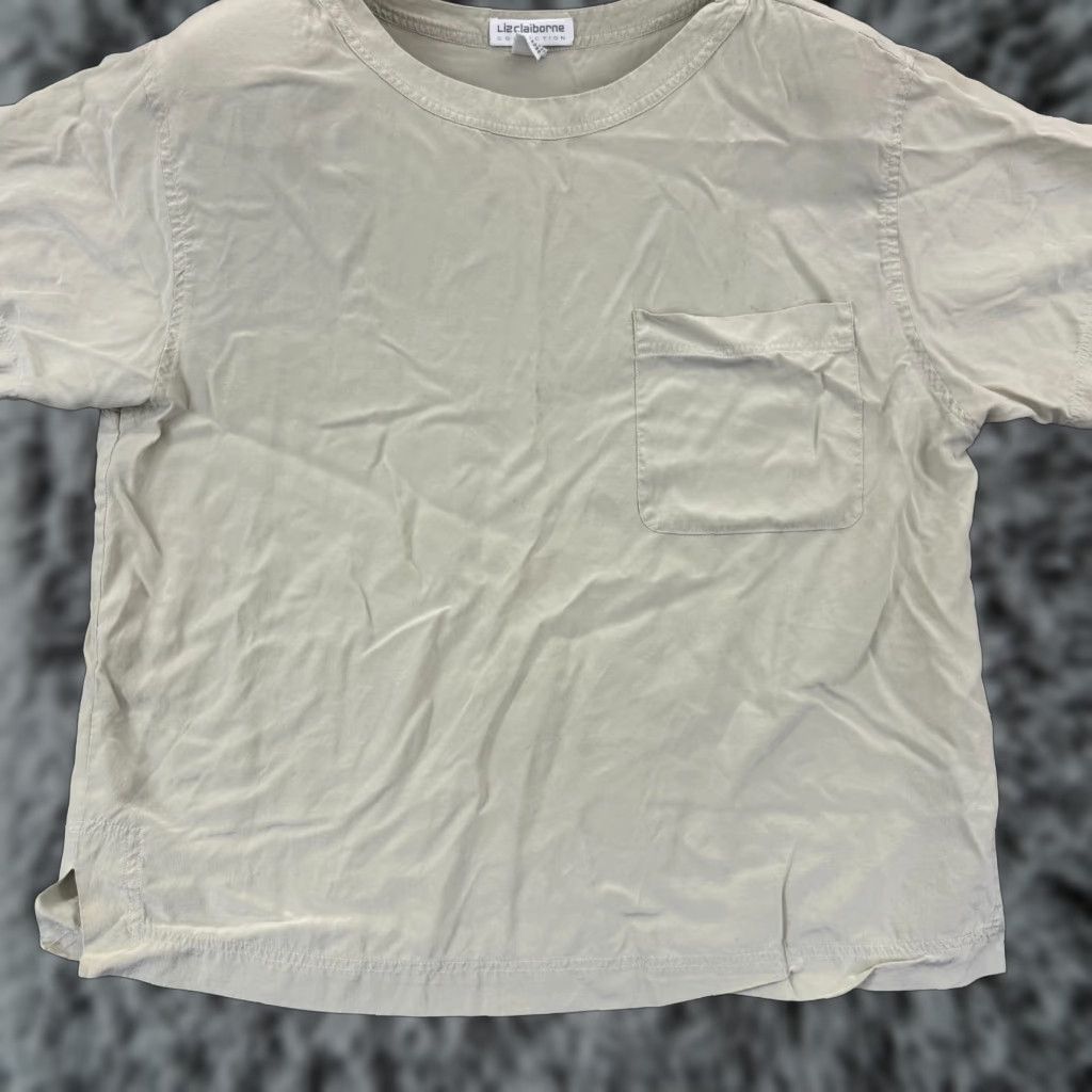 Liz Claiborne Liz Claiborne Shirt Women 10 Blouse Silk Short Sleeve Pocket Casual Career Light Ivory Satin Bow Pockets Vintage No Size L / US 10 / IT 46 - 1 Thumbnail