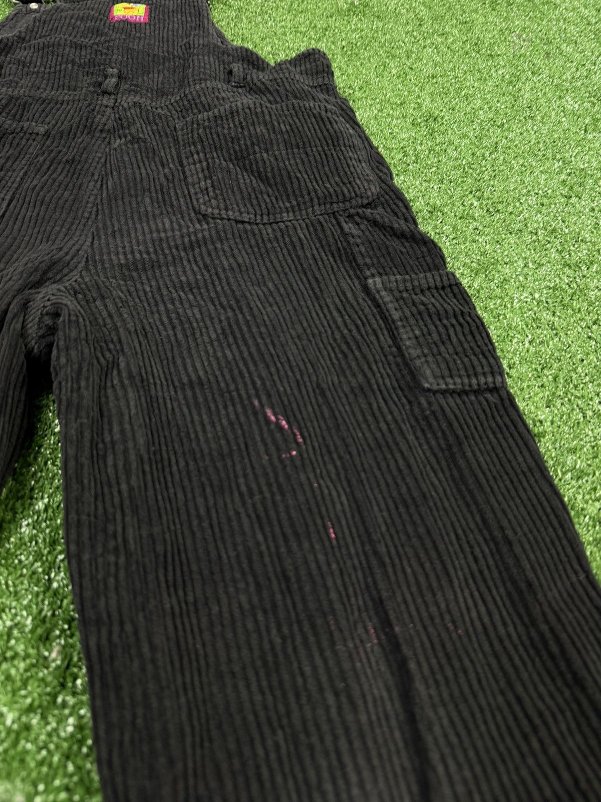 Vintage Vintage Embroidered Winnie-the-Pooh black 14/15 Size 30" / US 8 / IT 44 - 10 Thumbnail