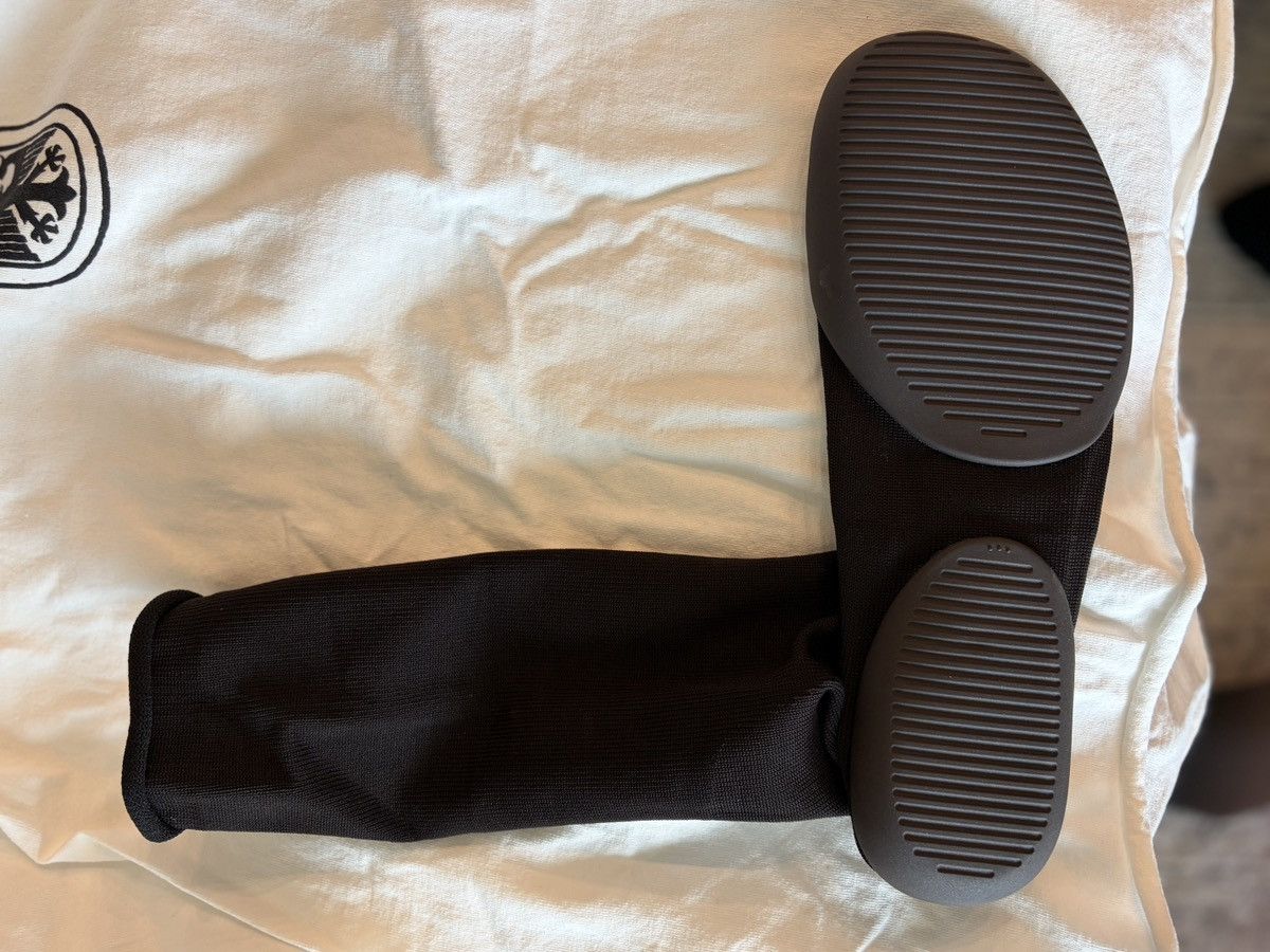 Yeezy YZY Pods size 2 & 3 Size US 11 / EU 44 - 1 Thumbnail