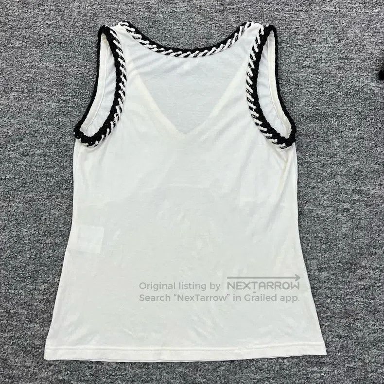 Chanel Chanel White neckline silver silk trim vest Size XXS / US 00 / IT 34 - 2 Thumbnail