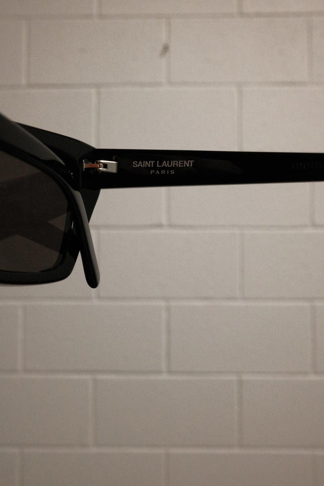 Saint Laurent Paris Saint Laurent Black Rectangular Sunglasses with Case Size ONE SIZE - 7 Thumbnail