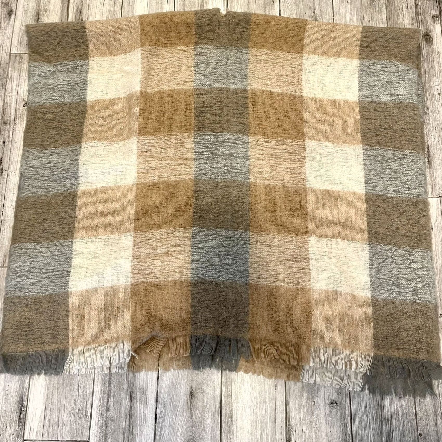 Vintage VTG Buffalo Check JENNIFER MOORE Tan Wool SHAWL Poncho SWEATER Fringe Boho OS Women Knit Open-Knit Pullover Camisole Style Designer 90s Japan Size ONE SIZE - 5 Thumbnail