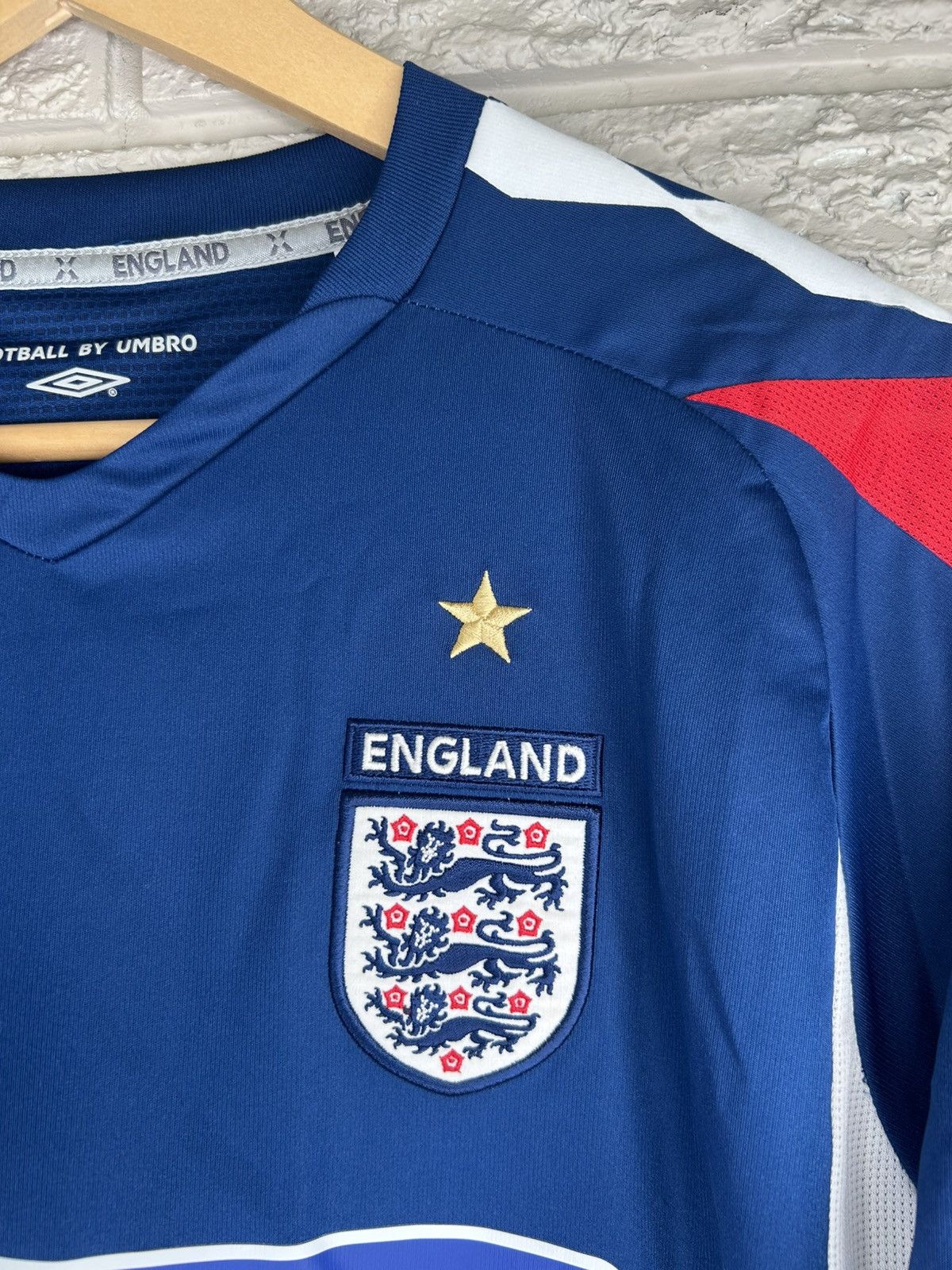 Umbro Vintage Umbro England 2005 Training Jersey Size US L / EU 52-54 / 3 - 5 Thumbnail