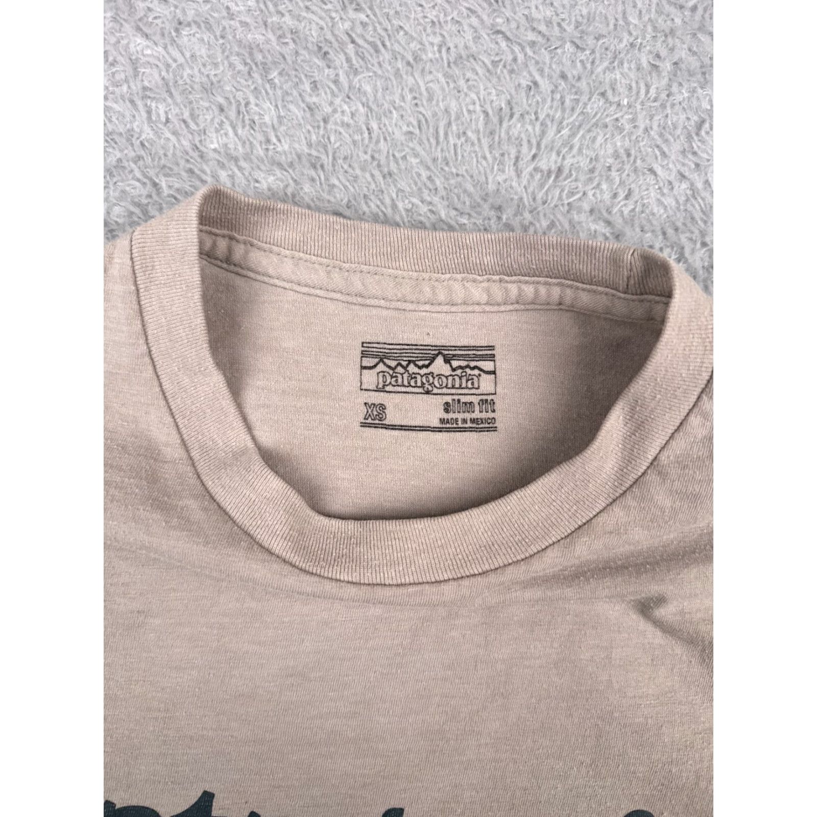 Patagonia Patagonia Shirt Men XS Beige Short Sleeve Crew Neck 100% Cotton T-Shirt Size US XS / EU 42 / 0 - 2 Thumbnail