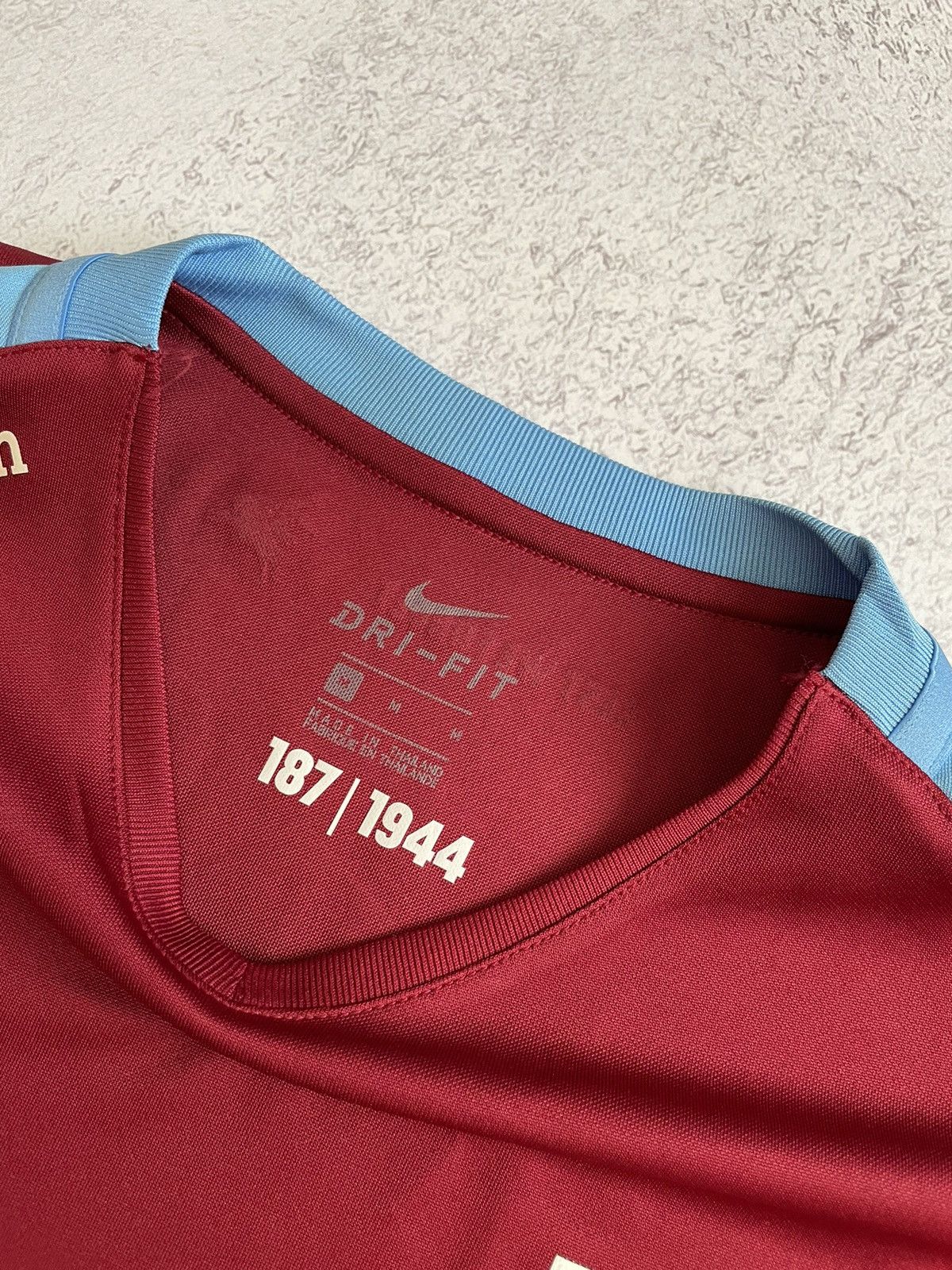 Vintage Nike SBV Vitesse Arnhem 2019/2020 Soccer Jersey Kit #14 M Size US M / EU 48-50 / 2 - 5 Thumbnail