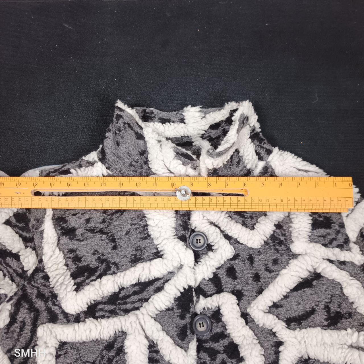 Japanese Brand Luxury Design V.A.N.T.E Faux Fur Jacket Size ONE SIZE - 12 Thumbnail