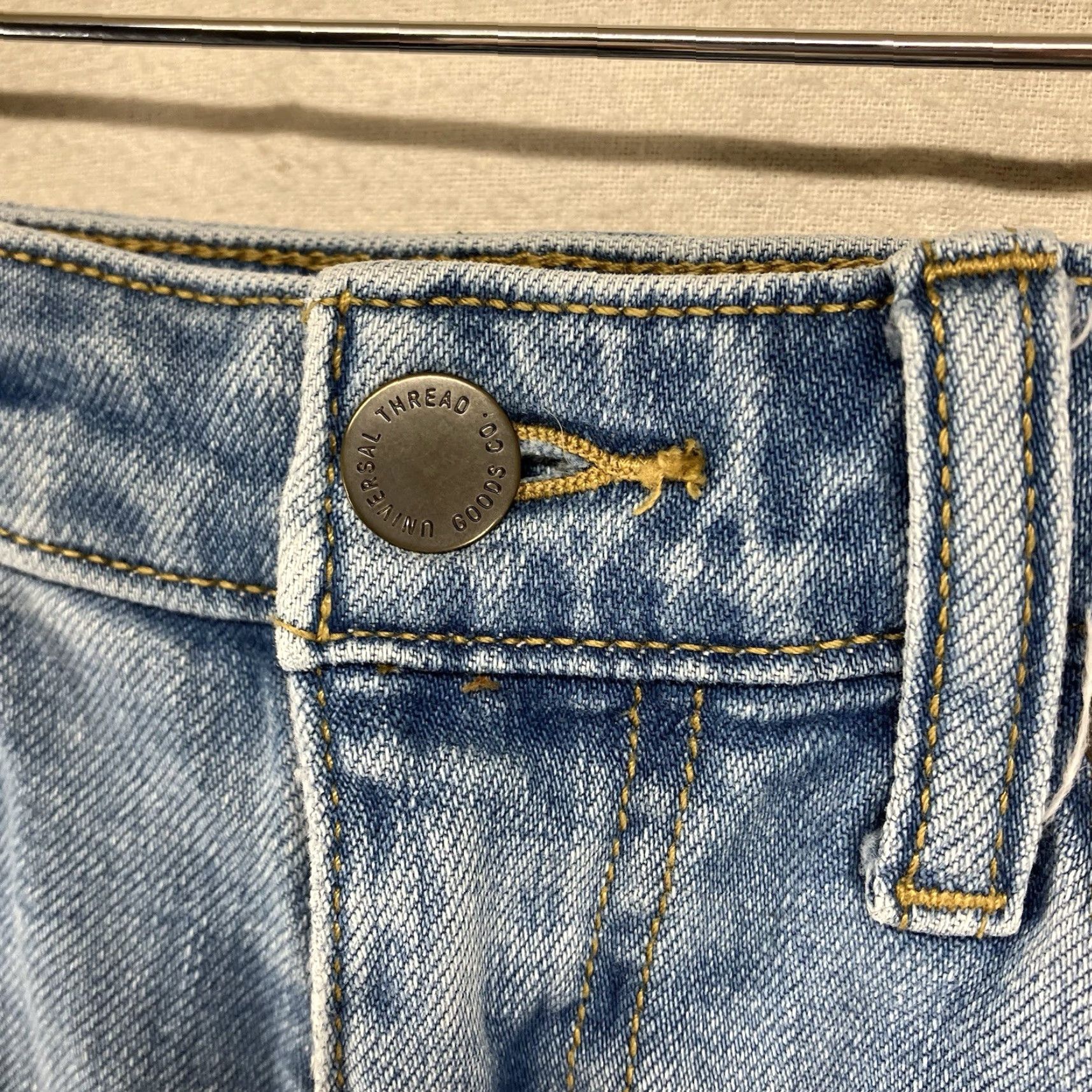 Vintage Universal Thread Women's High Rise Denim Shorts 00 Blue Stretch Raw Hem 5-Pocket Casual Size 24" / US 00 / IT 34 - 6 Thumbnail