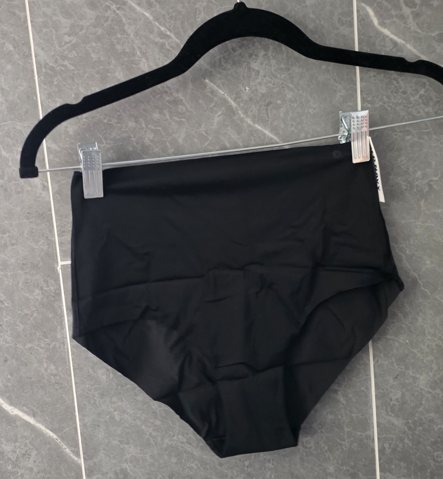 Old Navy NWT Old Navy High-Waisted No-Show Brief Underwear Black M Size ONE SIZE - 1 Thumbnail
