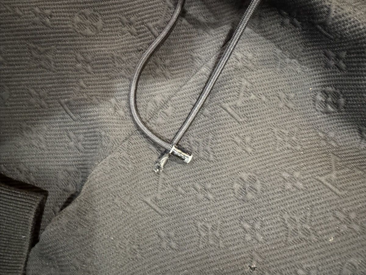 Louis Vuitton Louis Vuitton monogram embossed track pants black Size US 33 - 6 Thumbnail