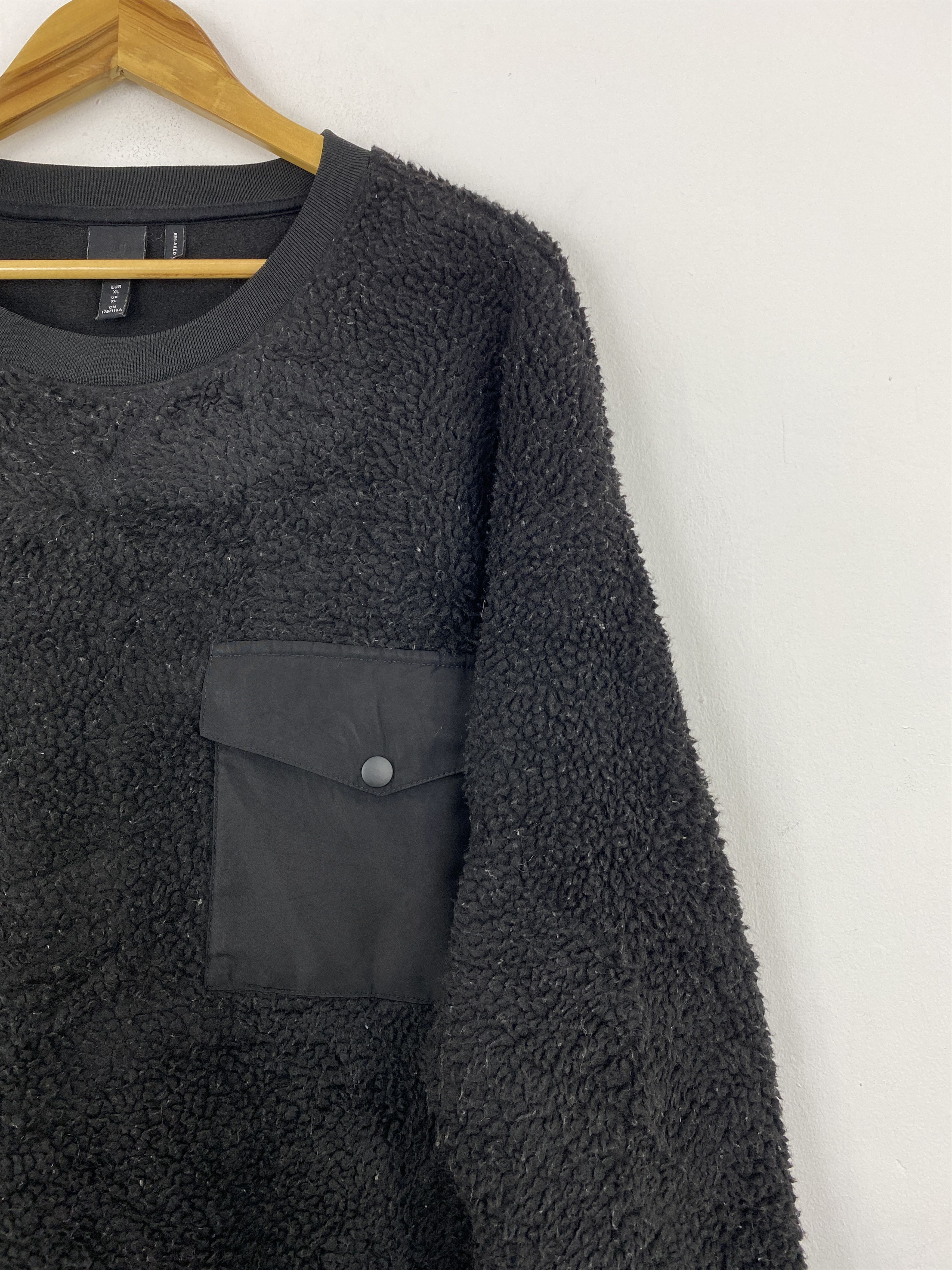 H&M × Vintage Vintage H&M Single Pocket Pullover Fleece Sweatshirt Size US XL / EU 56 / 4 - 8 Thumbnail