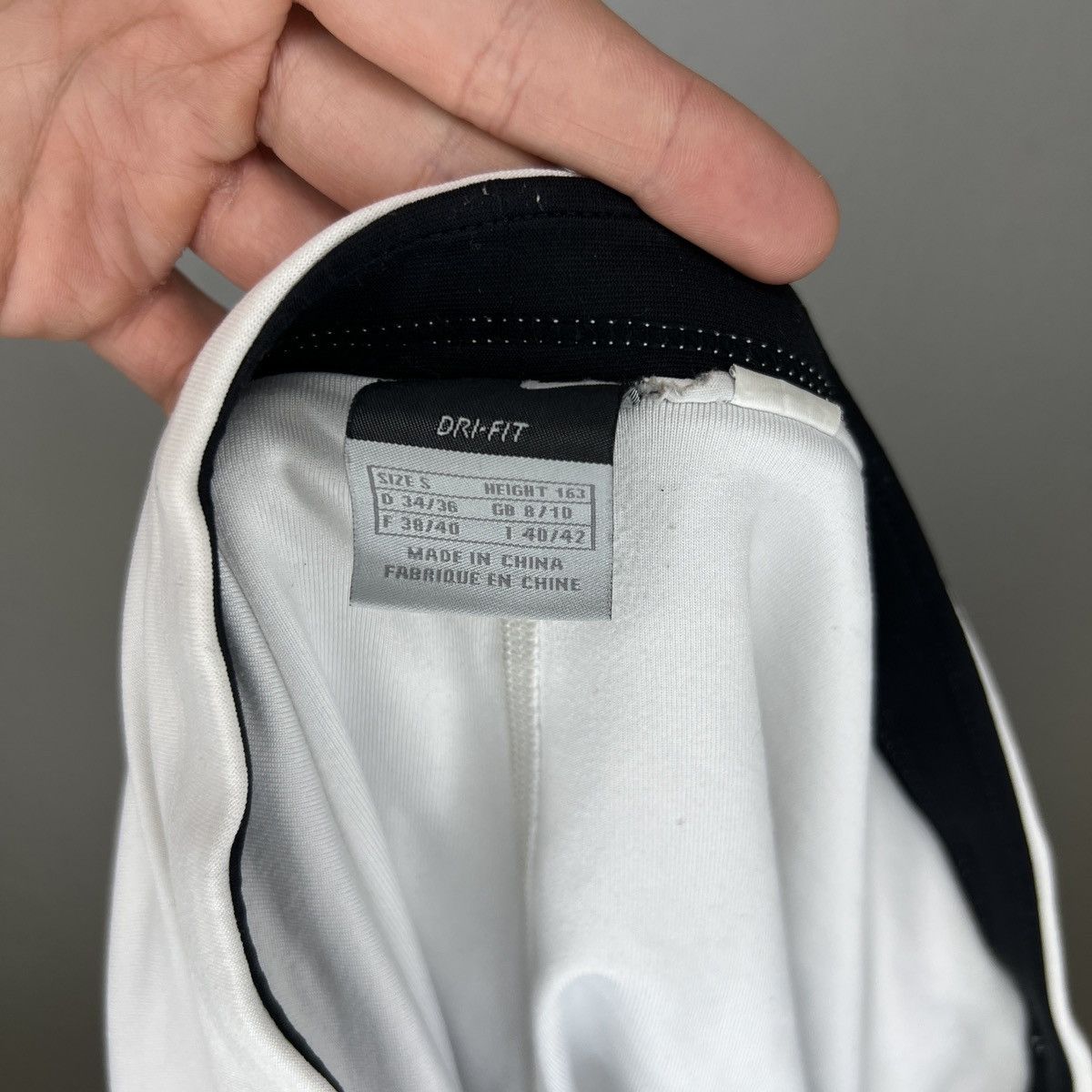 Nike Nike vintage tennis mini skirt y2k white Size 27" / US 4 / IT 40 - 6 Thumbnail