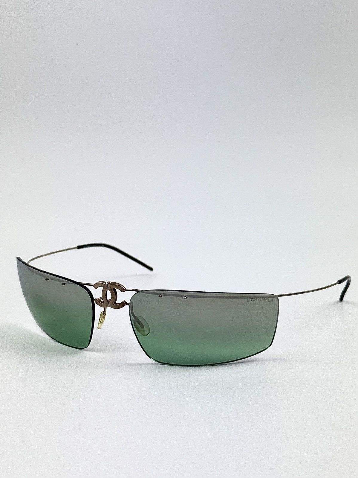 Chanel Chanel - Sports - CC - Foldable - Shield Sunglasses Size ONE SIZE - 1 Thumbnail