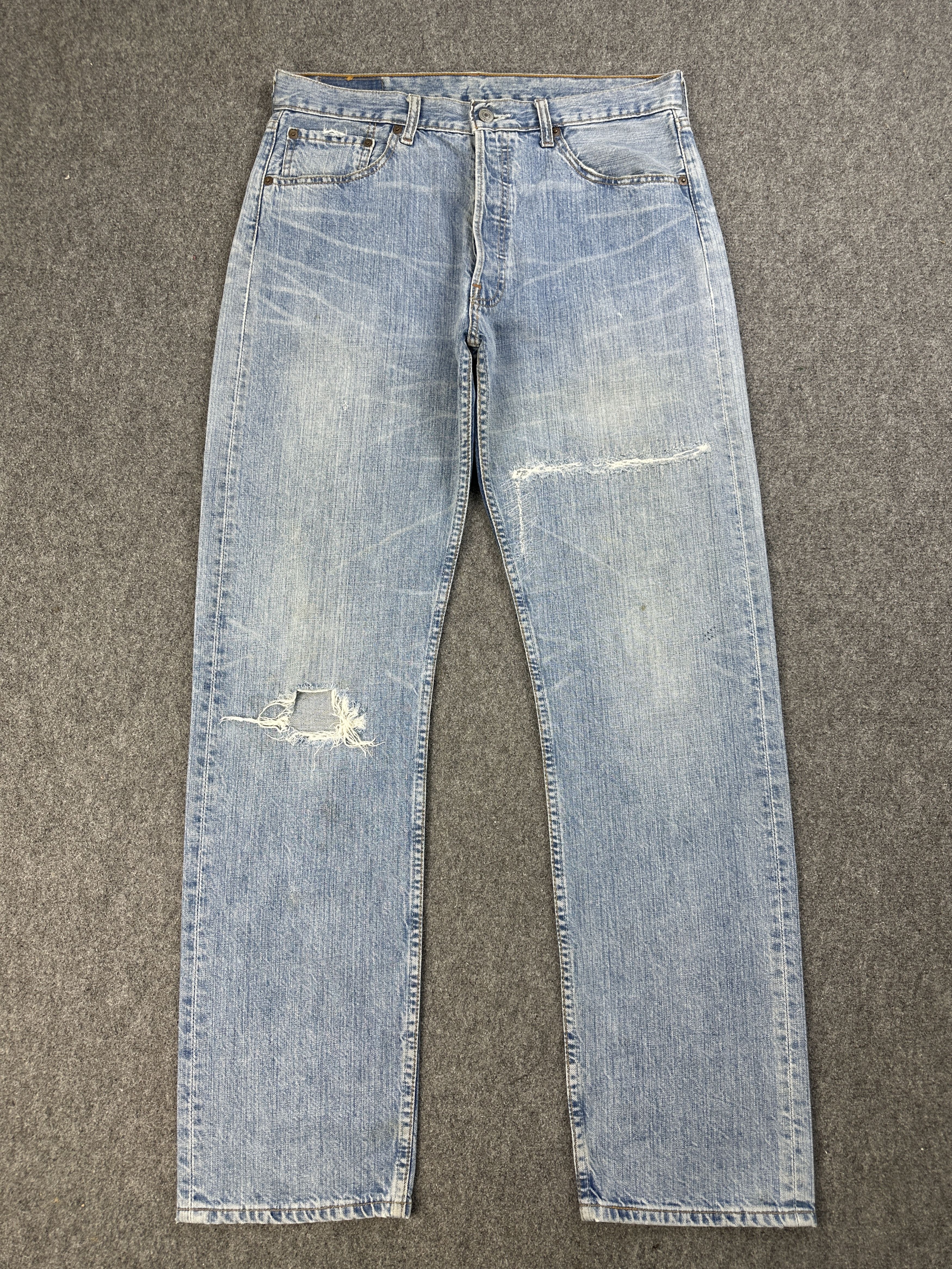 Levi's Vintage Distressed Levis 501 Faded Blue Jeans 32x32 S0046 Size US 32 / EU 48 - 1 Thumbnail