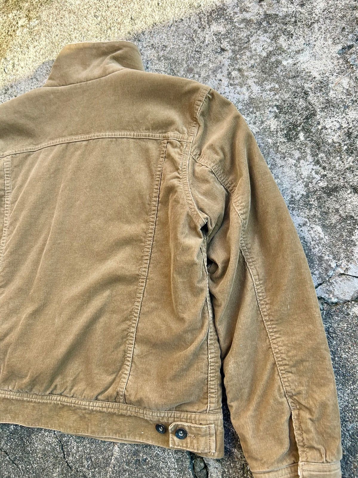 GU Vintage 1990s GU Corduroy Sherpa-Lined Trucker Jacket. Size US M / EU 48-50 / 2 - 18 Thumbnail