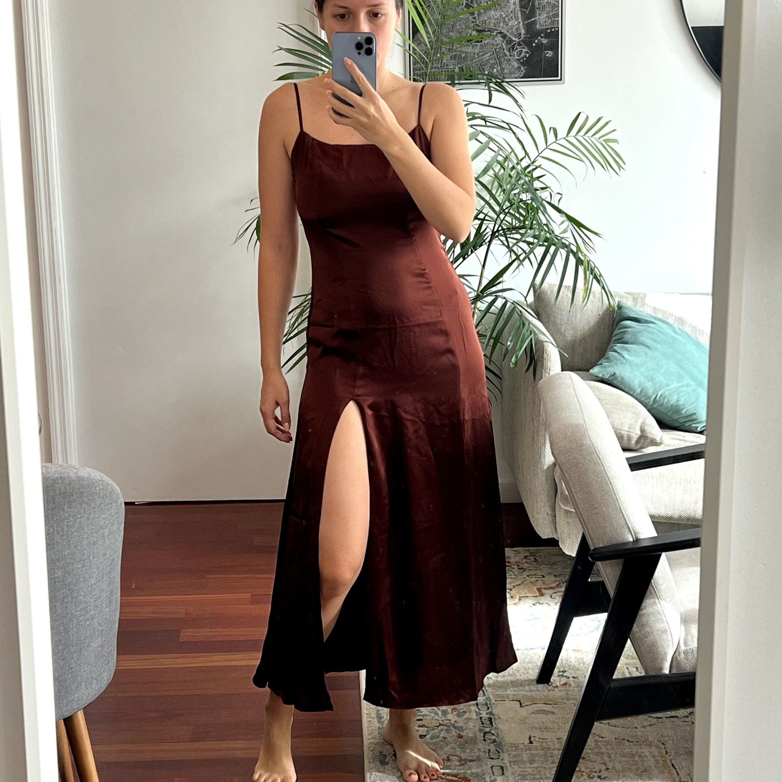 Reformation Reformation Melina Silk Maxi Dress Mahogany Brown Size XS / US 0-2 / IT 36-38 - 2 Thumbnail