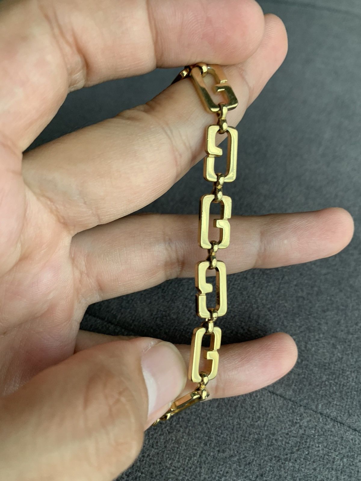 Givenchy VINTAGE GIVENCHY MONOGRAM GOLD TONE NECKLACE Size ONE SIZE - 4 Thumbnail